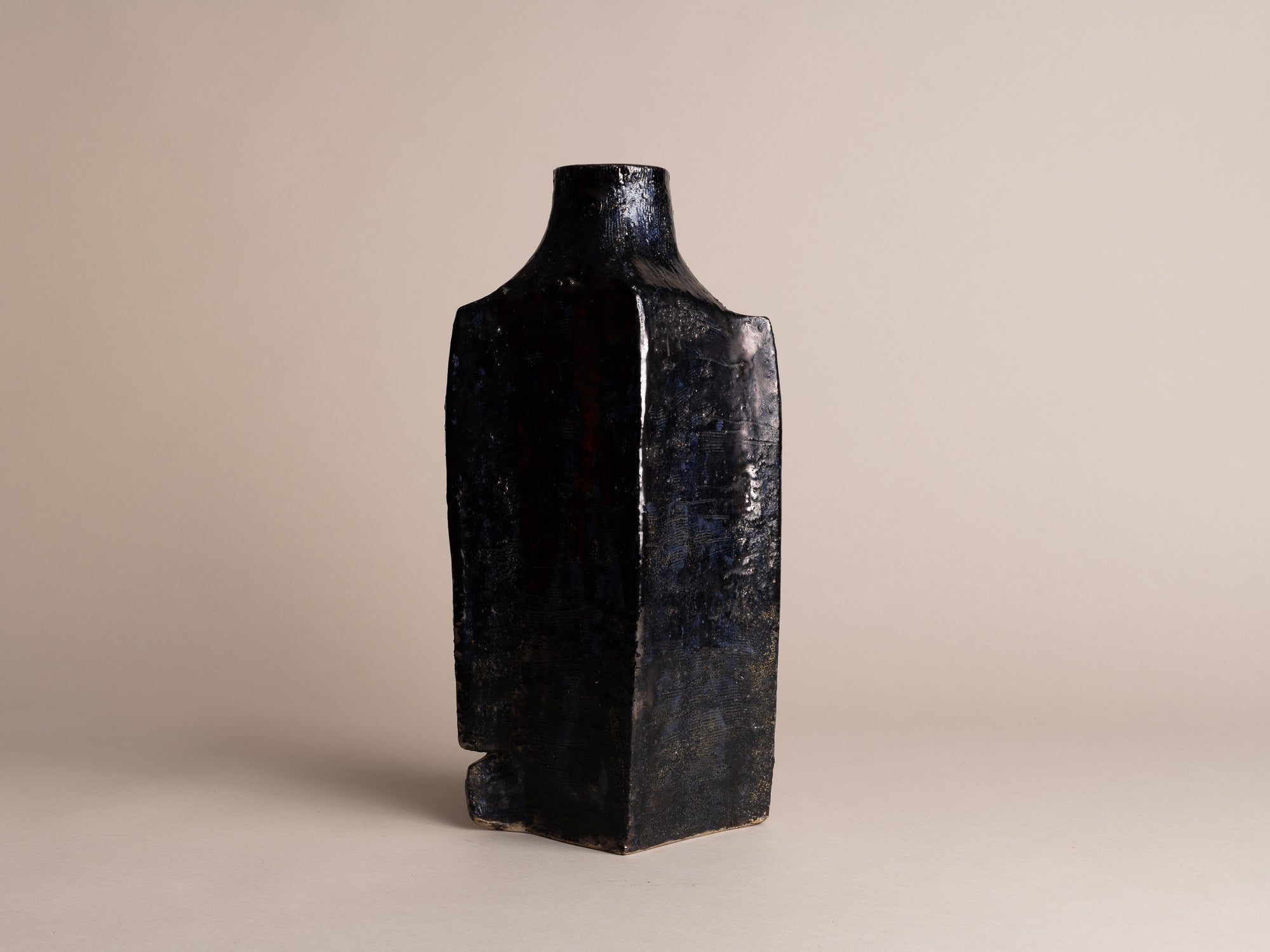 Rare vase de forme libre de Raymond Louis Quillivic, France (vers 1970) - Collection Serullaz..Huge freeform vase by Raymond Louis Quillivic, France (circa 1970) - Collection Serullaz