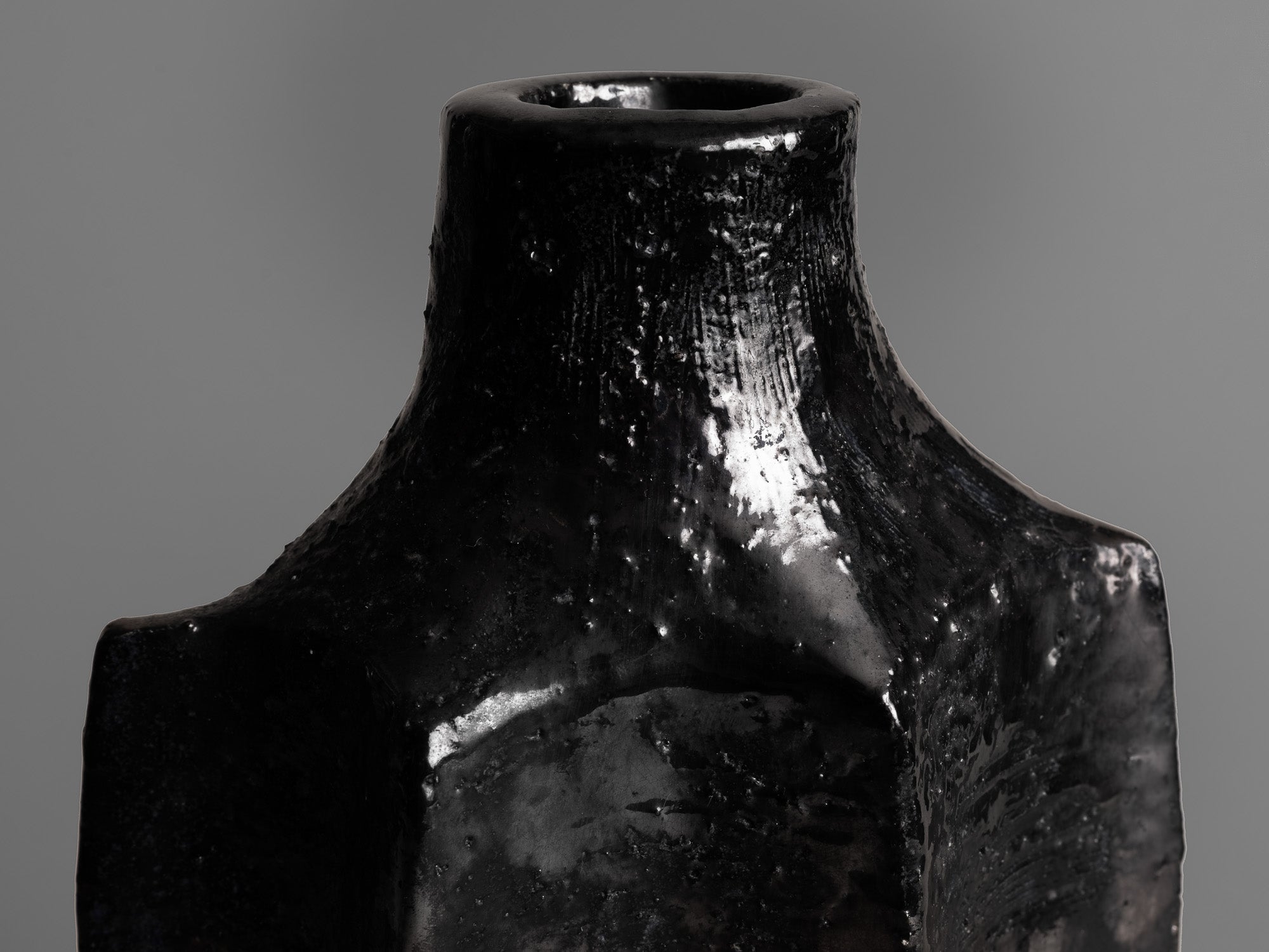 Rare vase de forme libre de Raymond Louis Quillivic, France (vers 1970) - Collection Serullaz..Huge freeform vase by Raymond Louis Quillivic, France (circa 1970) - Collection Serullaz