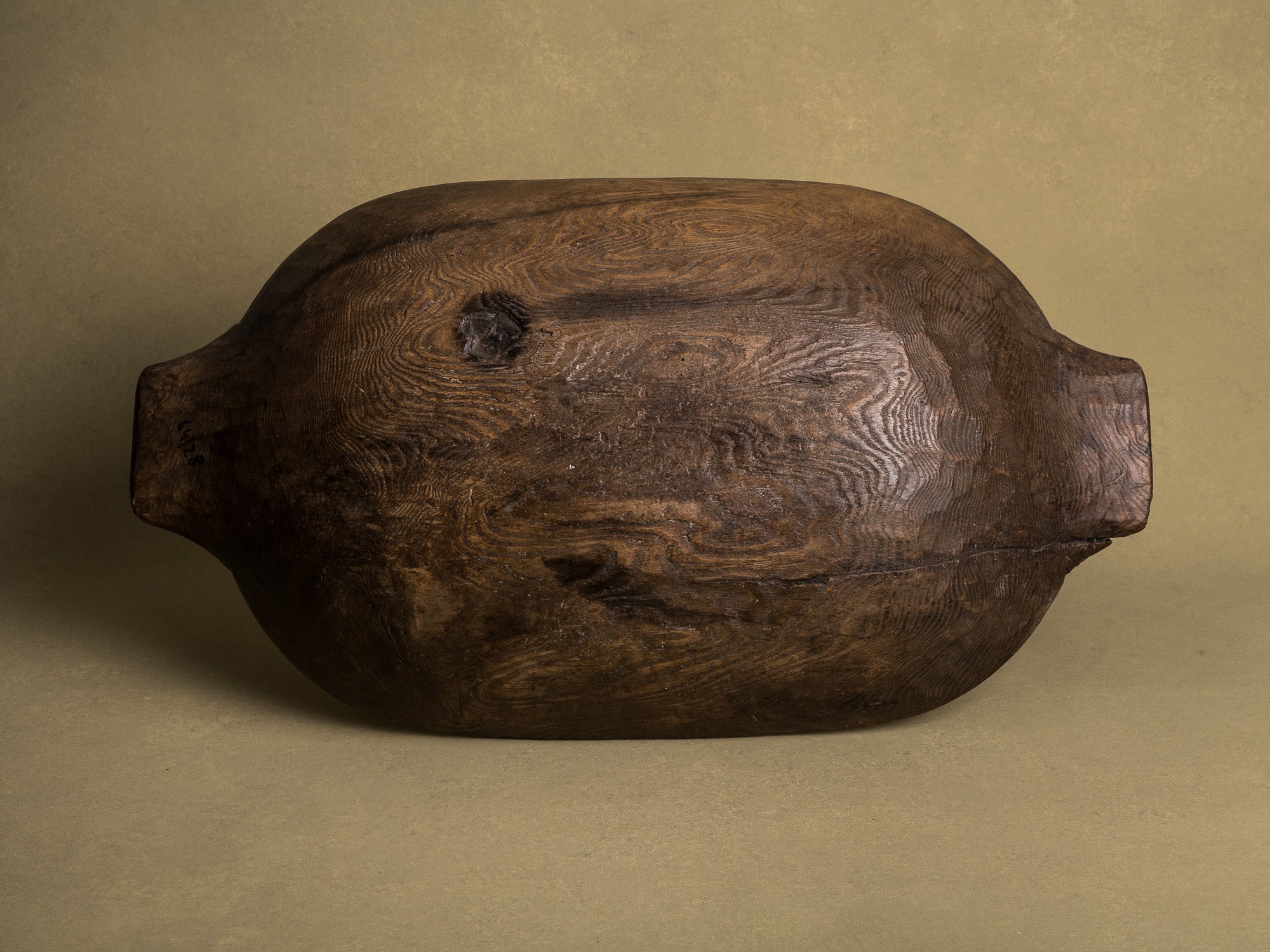 Ancienne coupe à faire le pain / pétrin, art paysan, Angleterre (XIXe siècle)..Old wood carved bread & dought bowl, Peasant art, England (19th century)