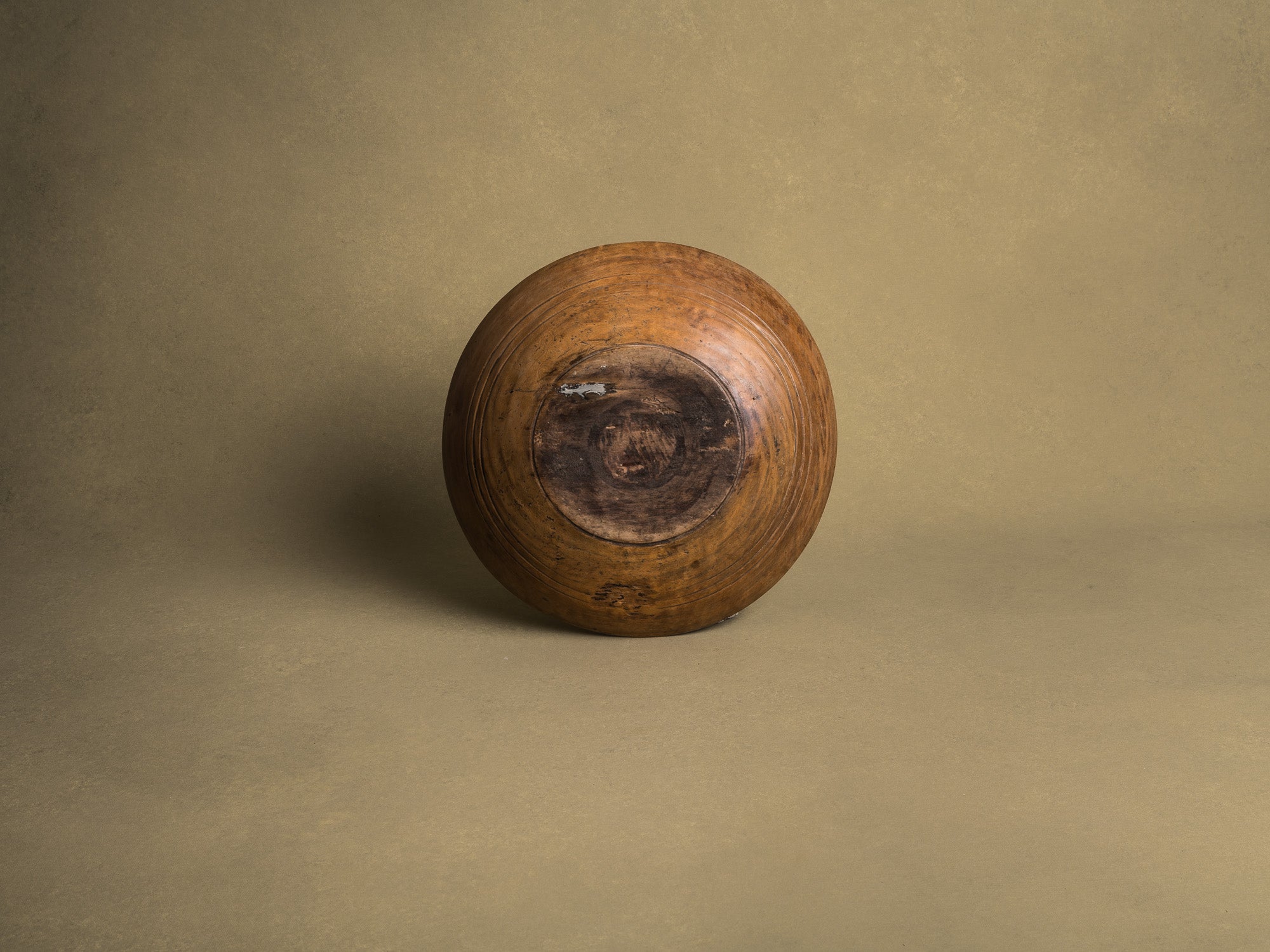 Rare et ancienne coupe de mariage en bouleau, art paysan, Suède (Fin du XVIIIe / début du XIXe siècle)..Unique Old birchwood carved wedding bowl, Peasant art, Sweden (Late 18th / early 19th century)