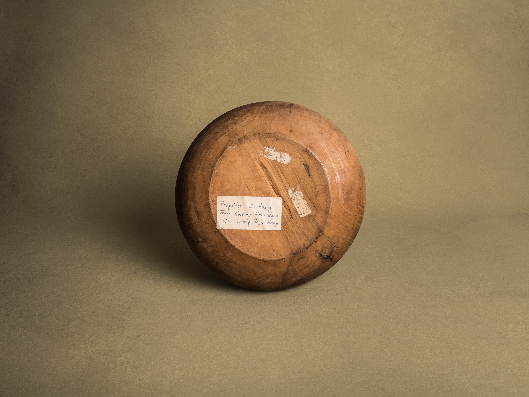 Rare et ancienne coupe de mariage en bouleau, art paysan, Norvège (XIXe siècle)..Unique Old birchwood carved wedding bowl, Peasant art, Norway (19th century)