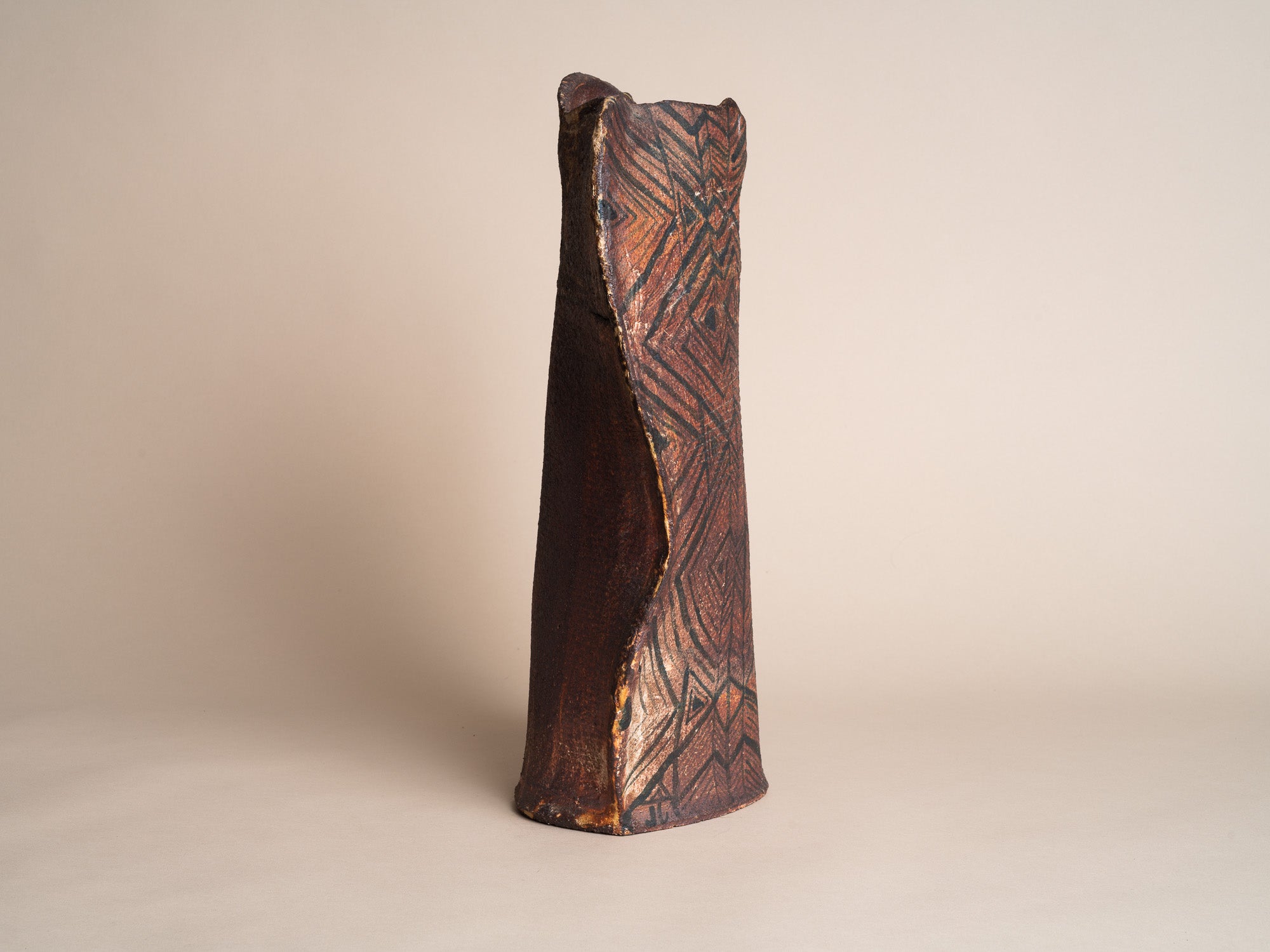 Rare vase monumental en grès de La Borne par Jacques Laroussinie, France (vers 1975)..Rare monumental stoneware vase from La Borne by Jacques Laroussinie, France (circa 1975)