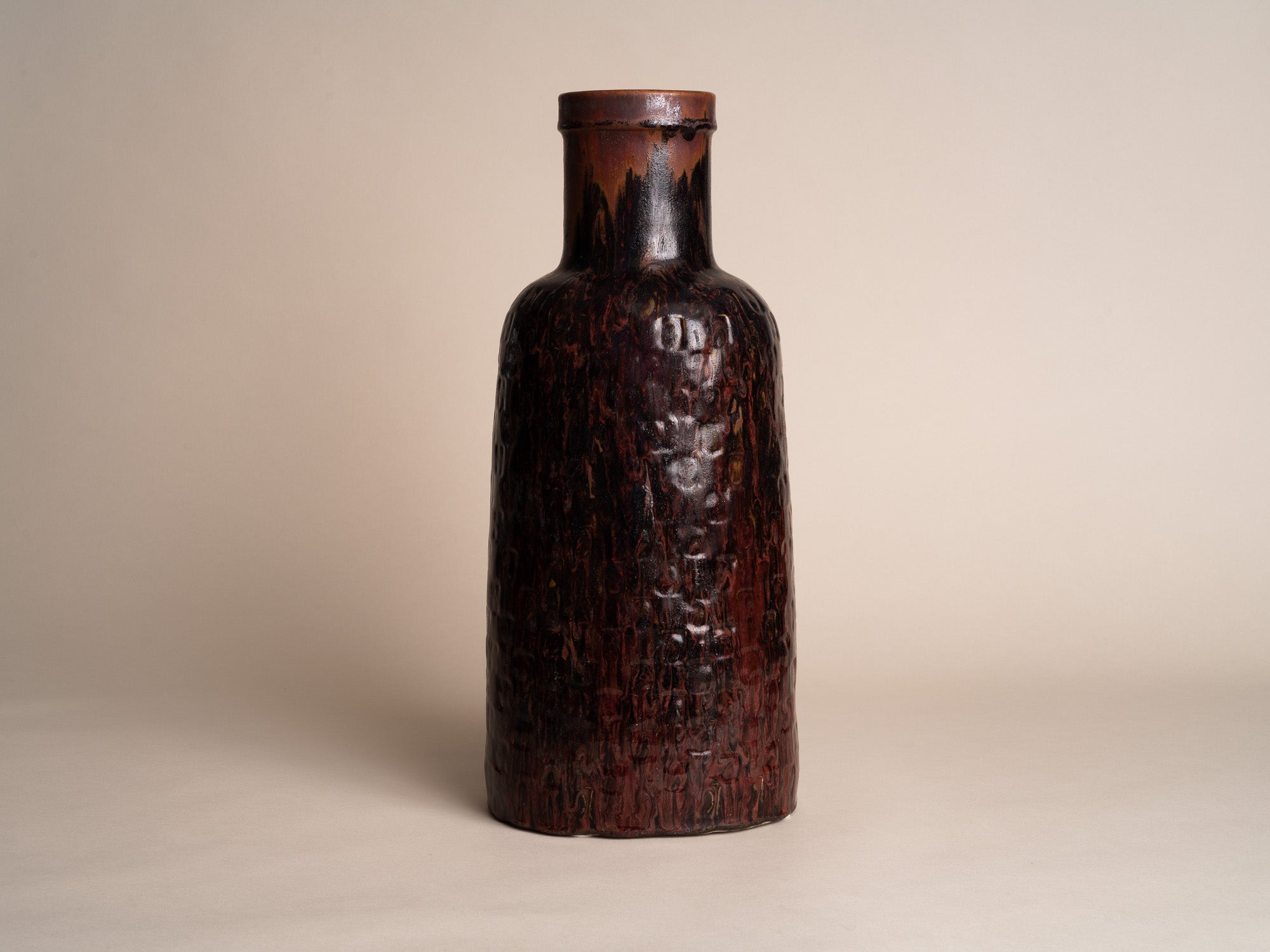 Important vase sang de bœuf de Stig Lindberg pour Gustavsberg, Suède (vers 1970)..Huge oxblood Vase by Stig Lindberg for Gustavsberg, Sweden (circa 1970)
