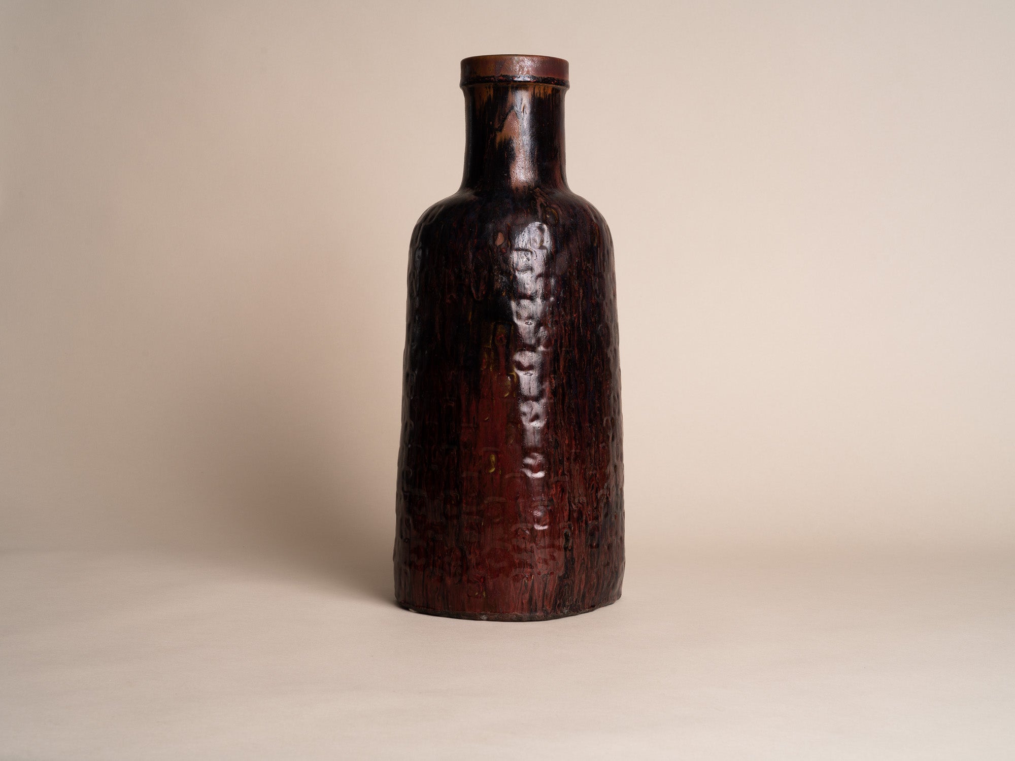Important vase sang de bœuf de Stig Lindberg pour Gustavsberg, Suède (vers 1970)..Huge oxblood Vase by Stig Lindberg for Gustavsberg, Sweden (circa 1970)