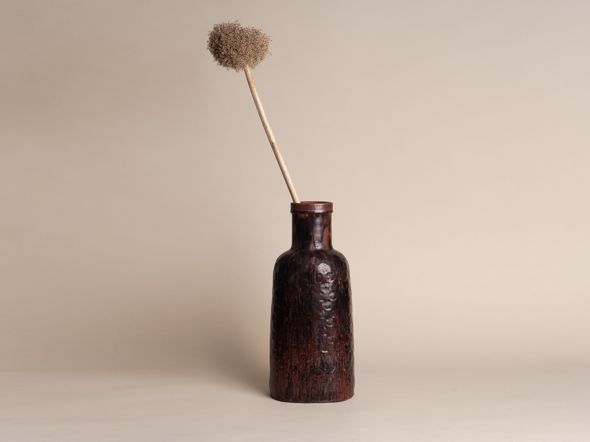 Important vase sang de bœuf de Stig Lindberg pour Gustavsberg, Suède (vers 1970)..Huge oxblood Vase by Stig Lindberg for Gustavsberg, Sweden (circa 1970)