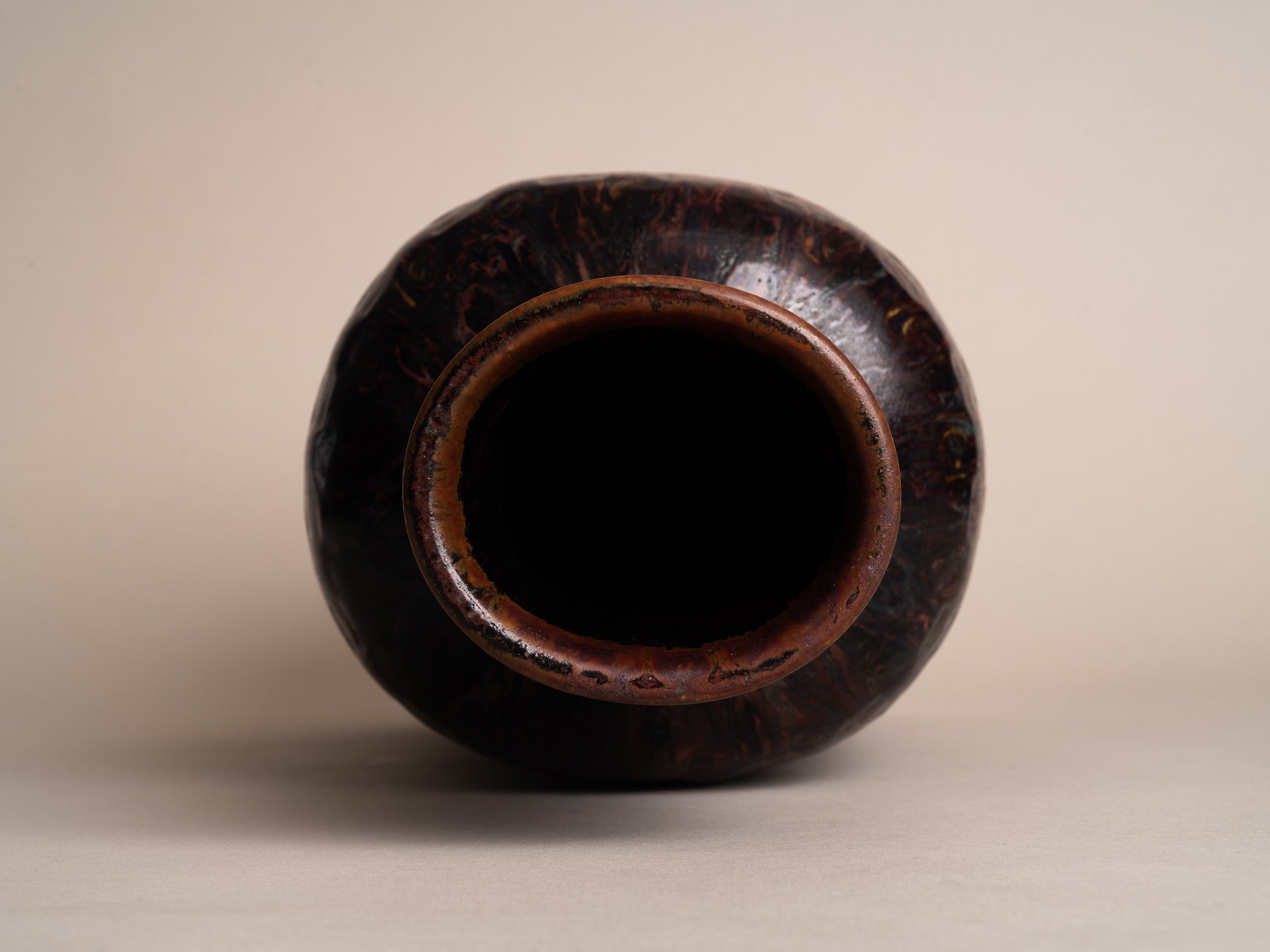 Important vase sang de bœuf de Stig Lindberg pour Gustavsberg, Suède (vers 1970)..Huge oxblood Vase by Stig Lindberg for Gustavsberg, Sweden (circa 1970)