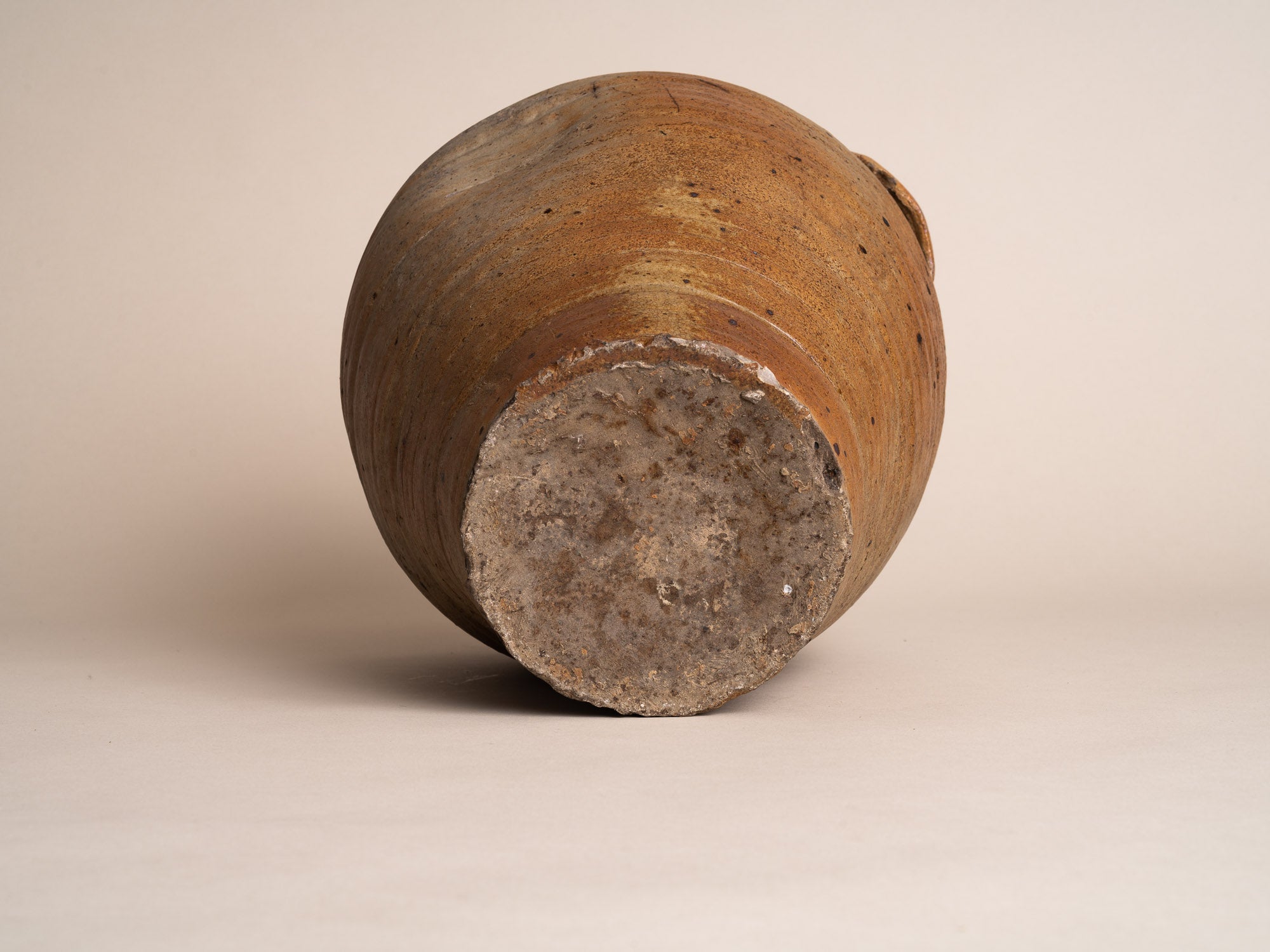 Bombonne à quatre anses en grès de la Borne, France (XVIIe / XVIIIe siècles)..Stoneware folk bottle pot by anonymous La Borne potters, France (17th / 18th century)
