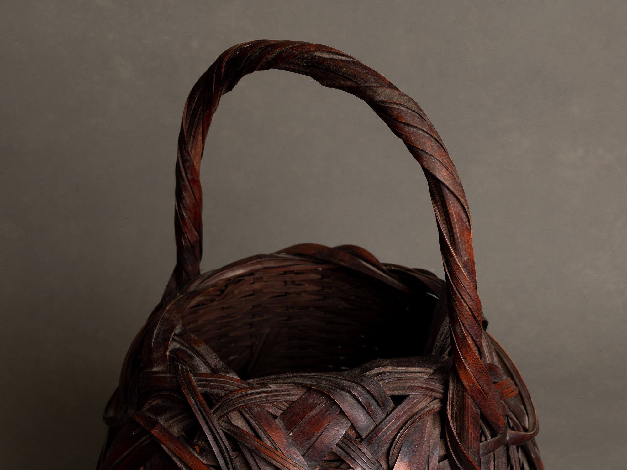 Hanakago, Panier en bambou pour l'ikebana, Japon (Ère Taishō / début ère Shōwa)..Huge Hanakago Ikebana bamboo basket, Japan (Taishō era / early Shōwa era)
