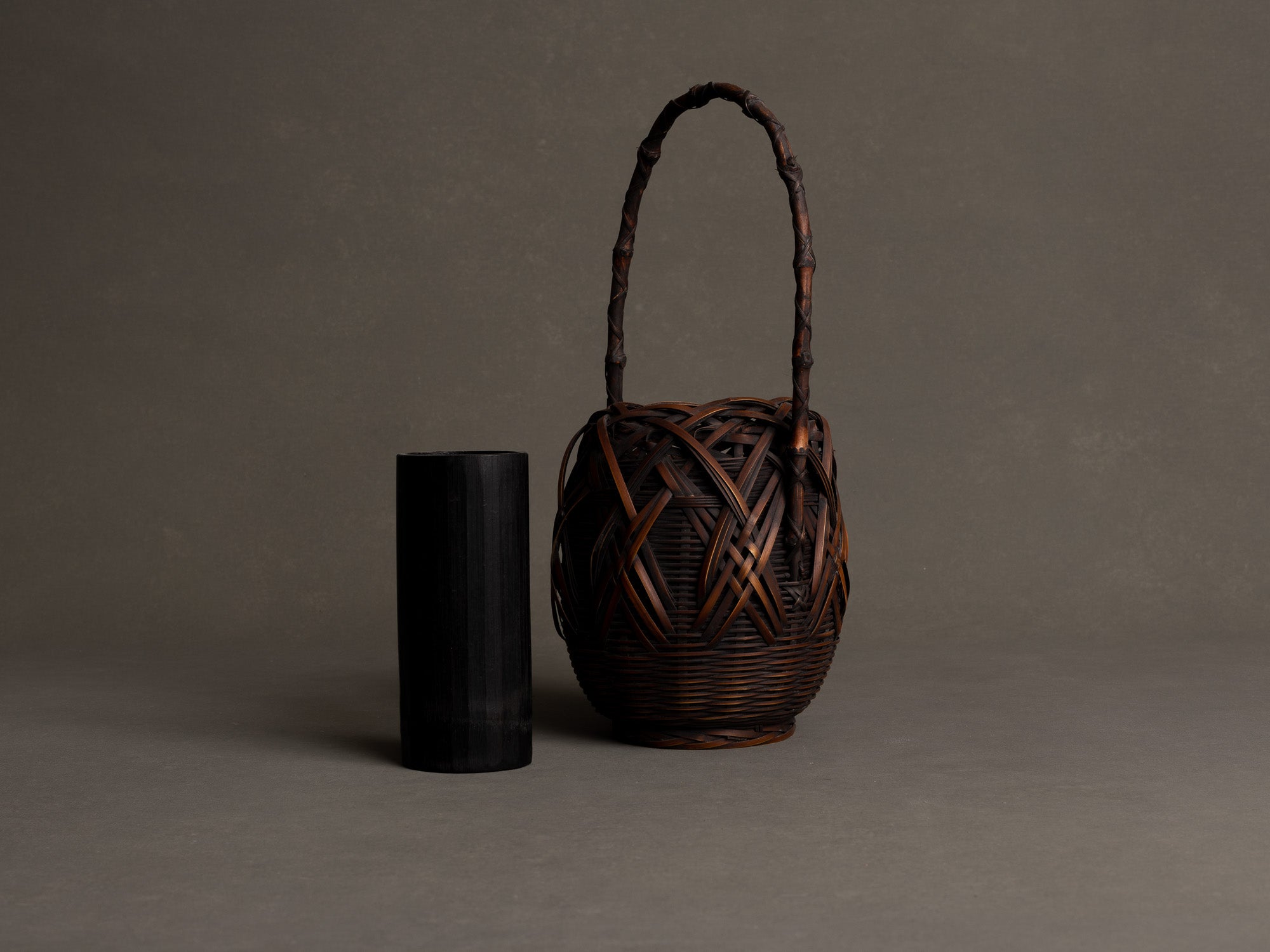 Hanakago, Panier en bambou pour l'ikebana, Japon (Ère Taishō / début ère Shōwa)..Huge Hanakago Ikebana bamboo basket, Japan (Taishō era / early Shōwa era)
