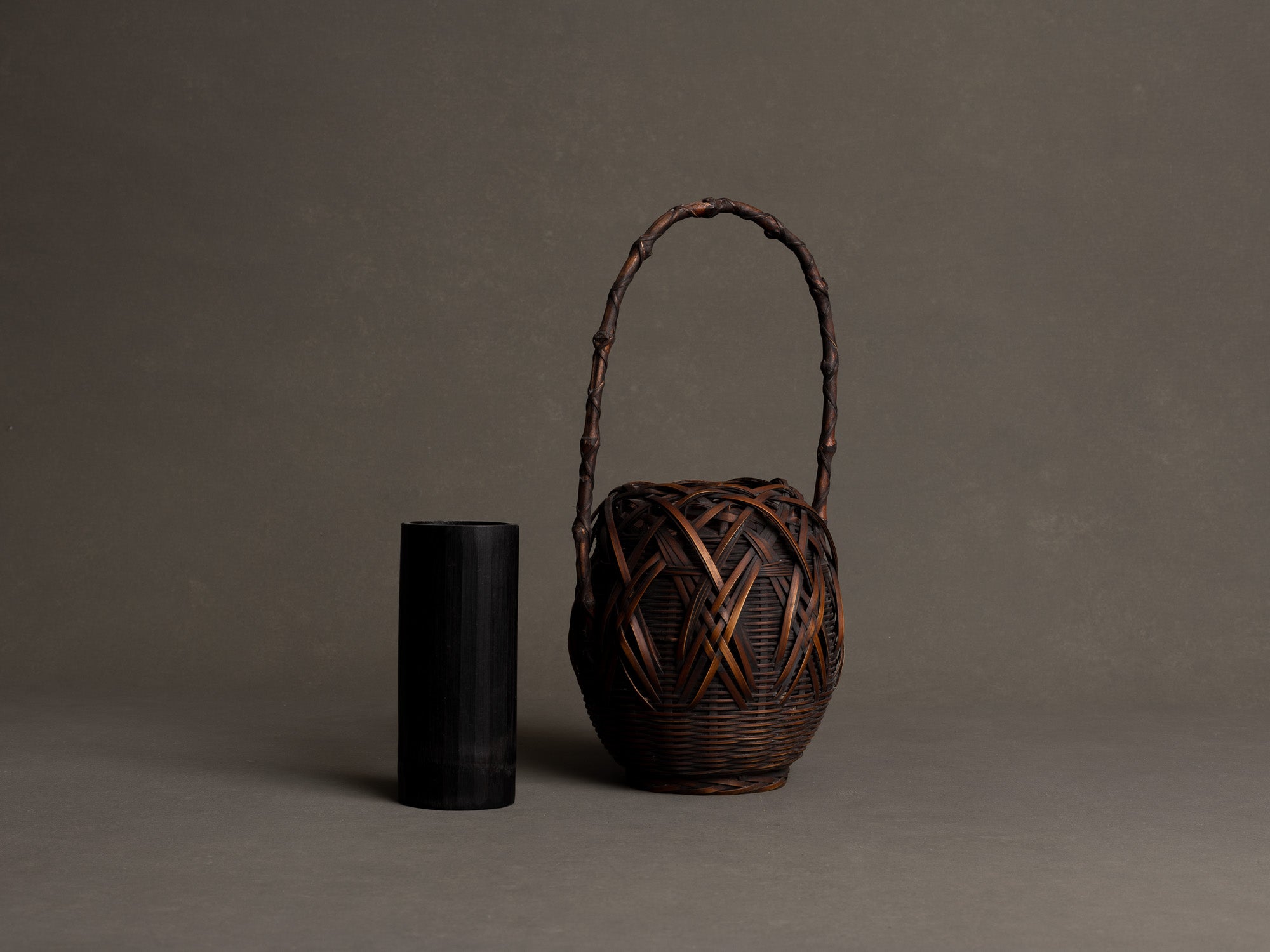 Hanakago, Panier en bambou pour l'ikebana, Japon (Ère Taishō / début ère Shōwa)..Huge Hanakago Ikebana bamboo basket, Japan (Taishō era / early Shōwa era)
