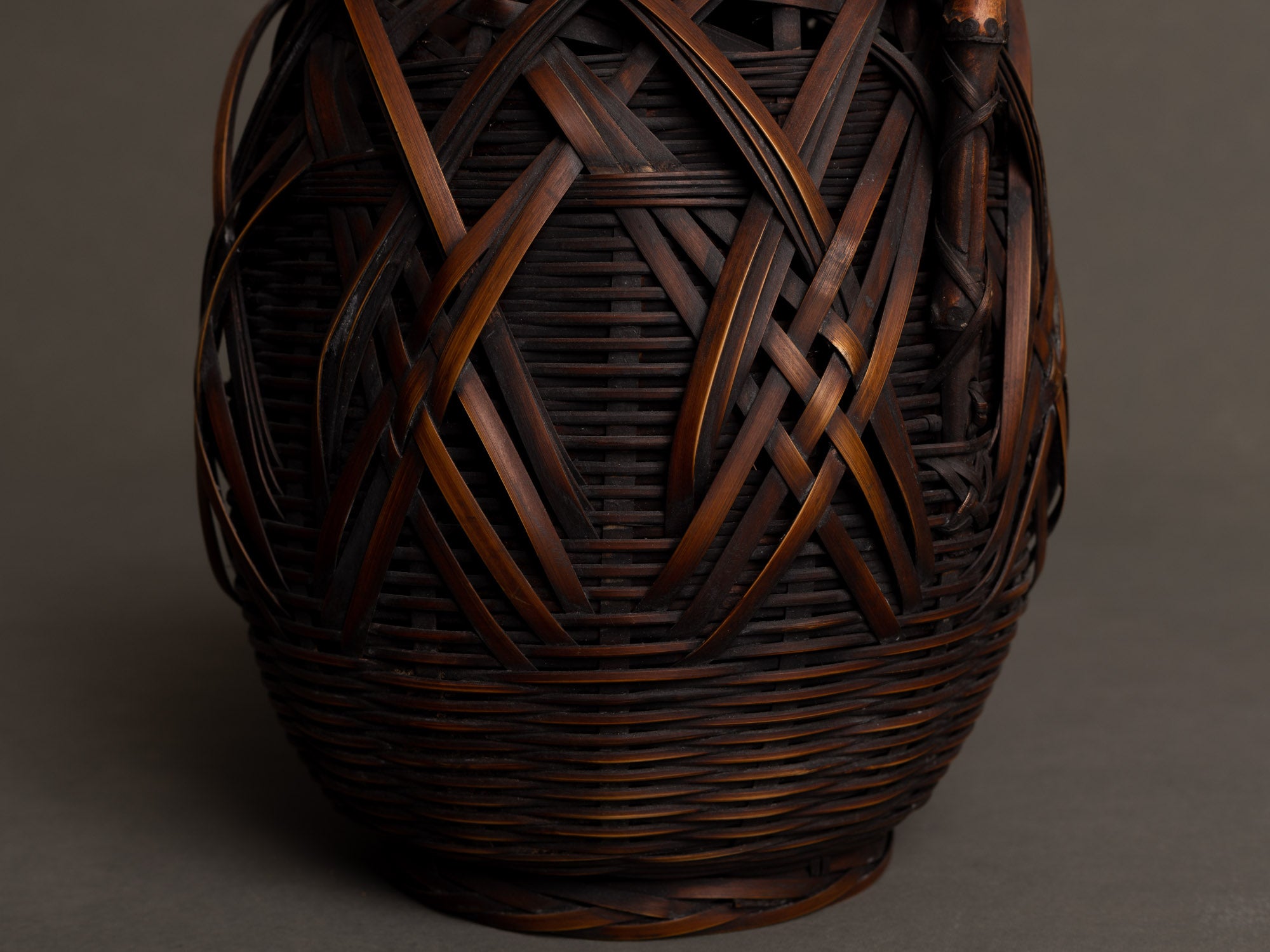Hanakago, Panier en bambou pour l'ikebana, Japon (Ère Taishō / début ère Shōwa)..Huge Hanakago Ikebana bamboo basket, Japan (Taishō era / early Shōwa era)