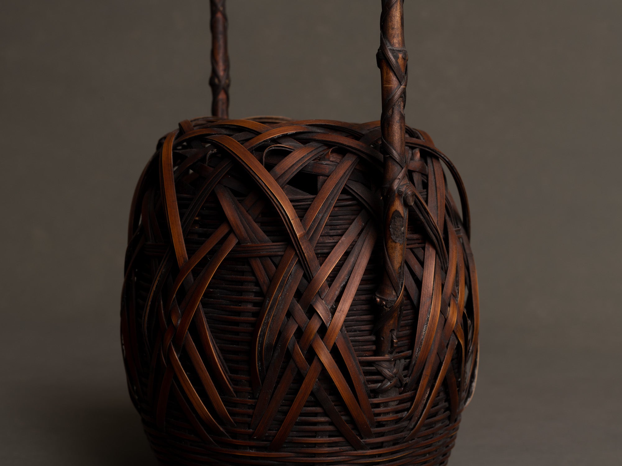 Hanakago, Panier en bambou pour l'ikebana, Japon (Ère Taishō / début ère Shōwa)..Huge Hanakago Ikebana bamboo basket, Japan (Taishō era / early Shōwa era)