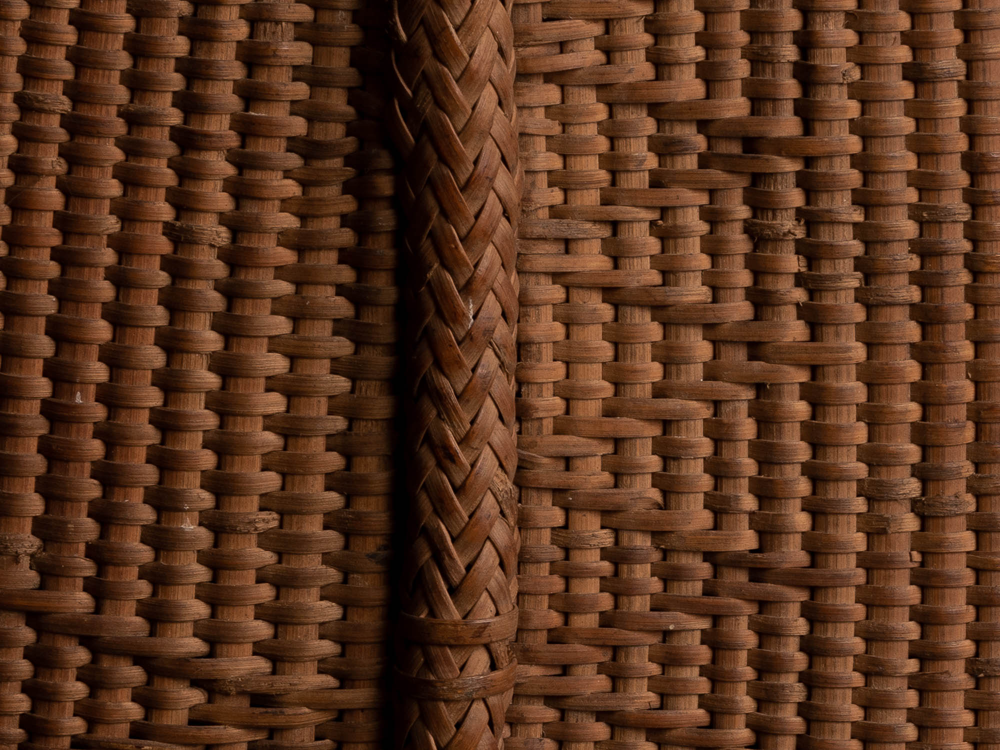 Panier hotte à tabac en bambou, Vietnam (milieu du XXe siècle)..Bamboo tobacco basket, Vietnam (mid-20th century)