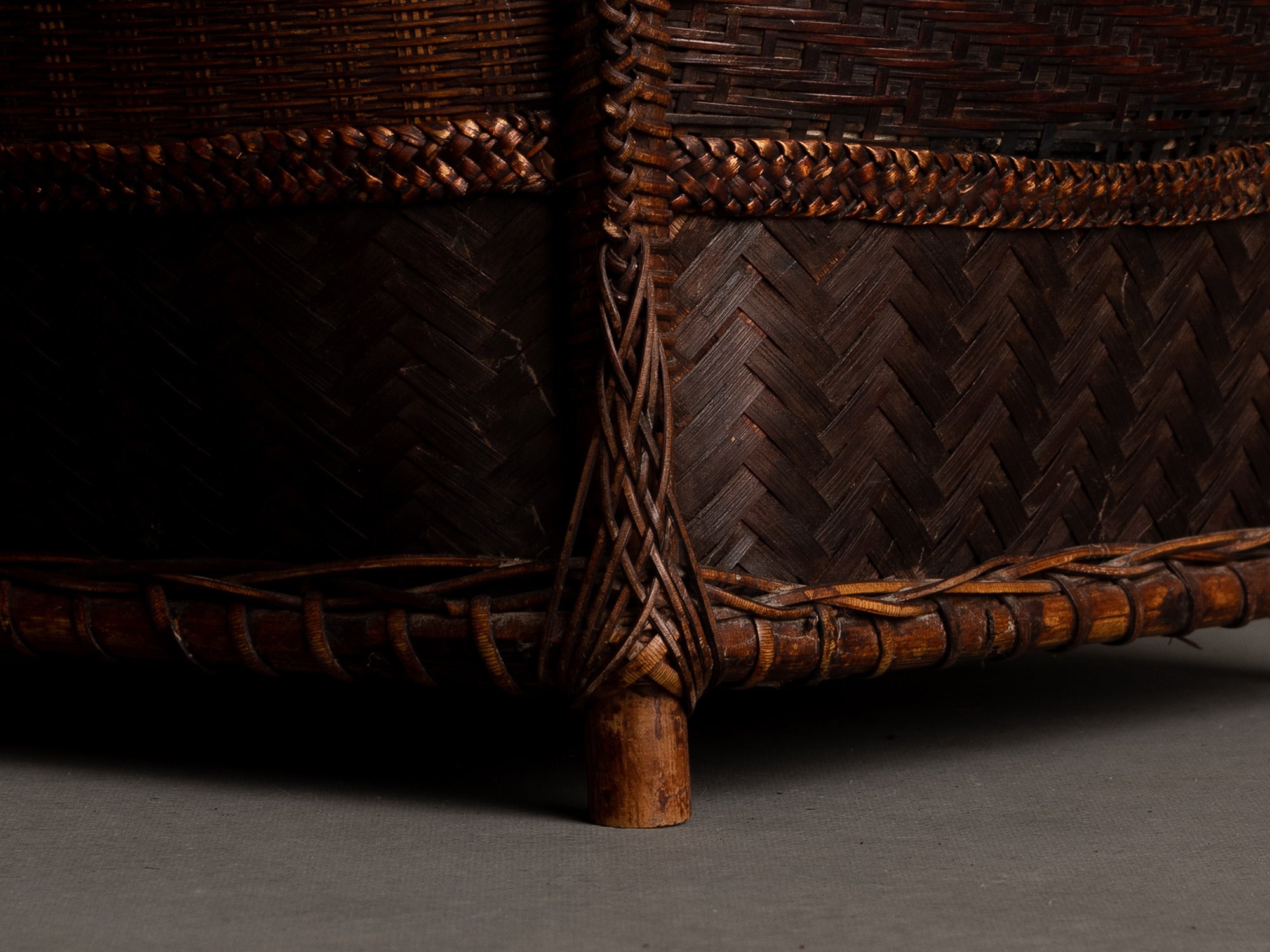 Sumitorikago, coupe / panier en bambou, cérémonie du thé, Japon (ère Shōwa)..Sumitorikago bamboo charcoal basket, chanoyu, Japan (Shōwa era)
