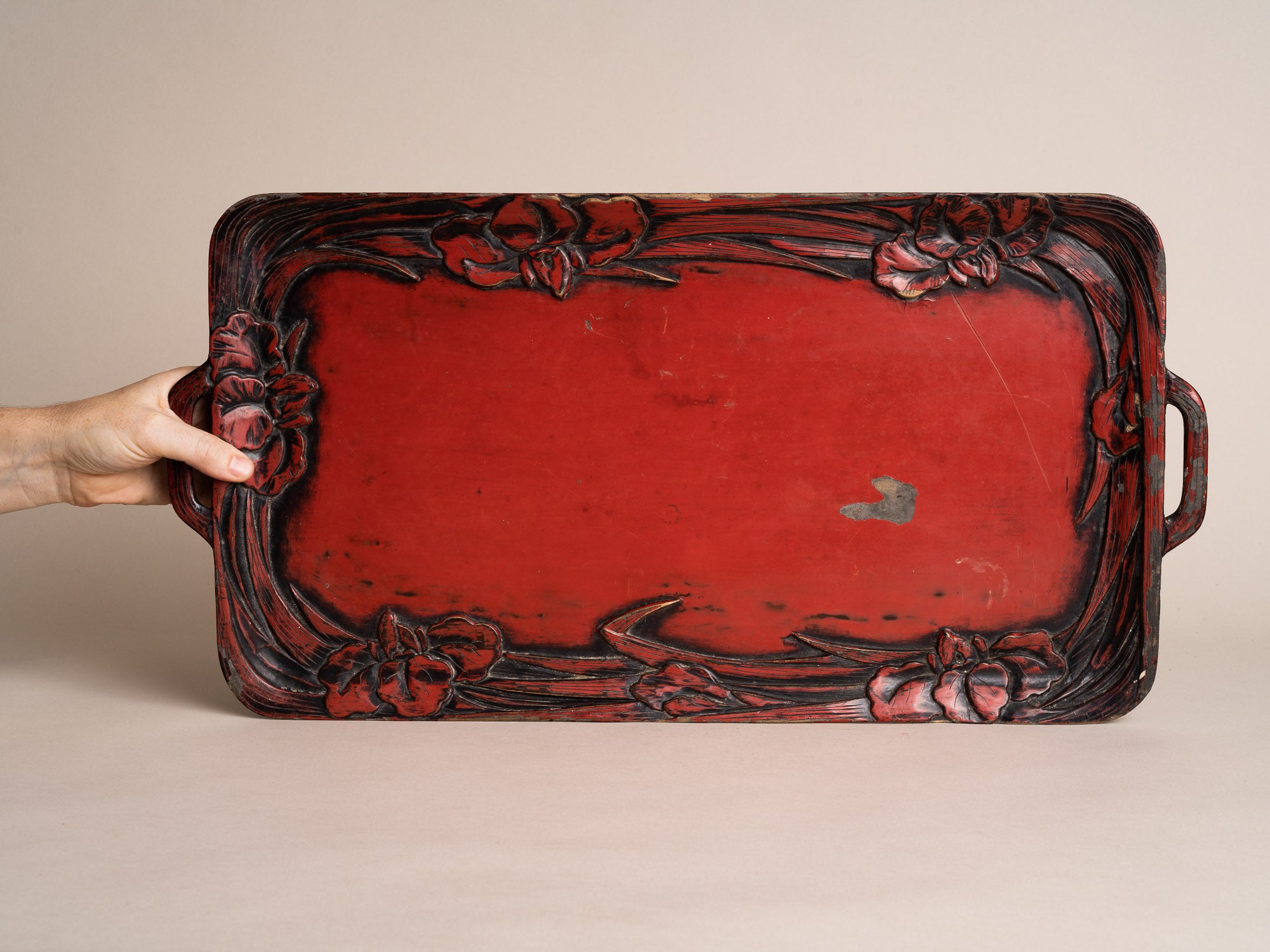 Plateau en laque Kibori Tsuishu de Murakami, Mingei, Japon (début du XXe siècle)..Mingei Murakami Kibori Tsuishu Lacquer tray, Japan (early XXth century)