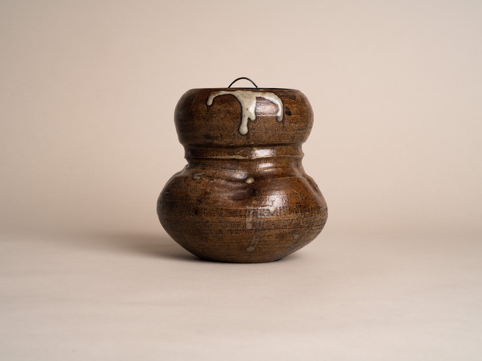 Mizusashi, Pot couvert à eau de type Seto, Japon (Fin époque Edo / ére Meiji)..Seto ware water pot Mizusashi , Japan (Late Edo period / Meiji Era)