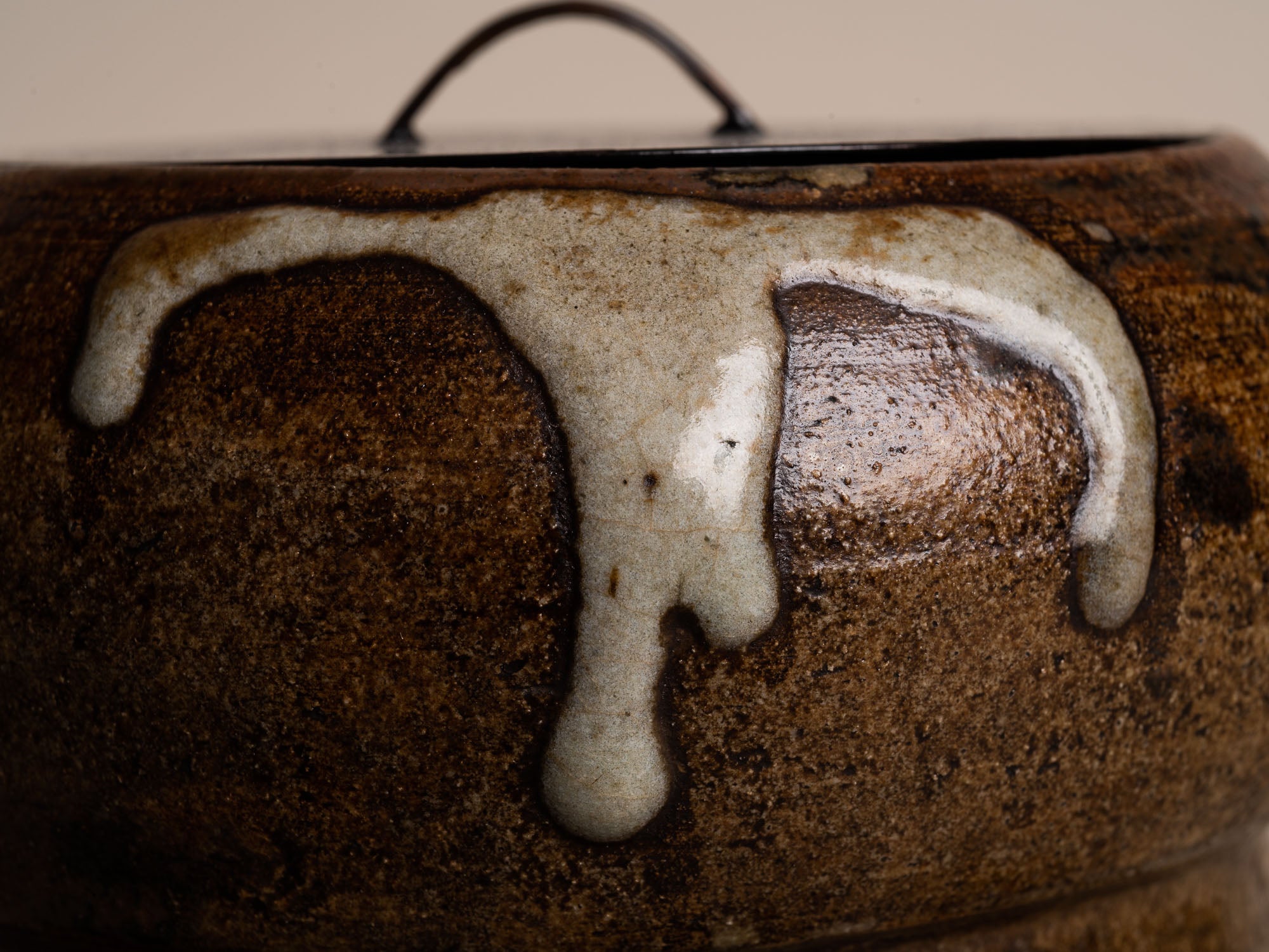 Mizusashi, Pot couvert à eau de type Seto, Japon (Fin époque Edo / ére Meiji)..Seto ware water pot Mizusashi , Japan (Late Edo period / Meiji Era)