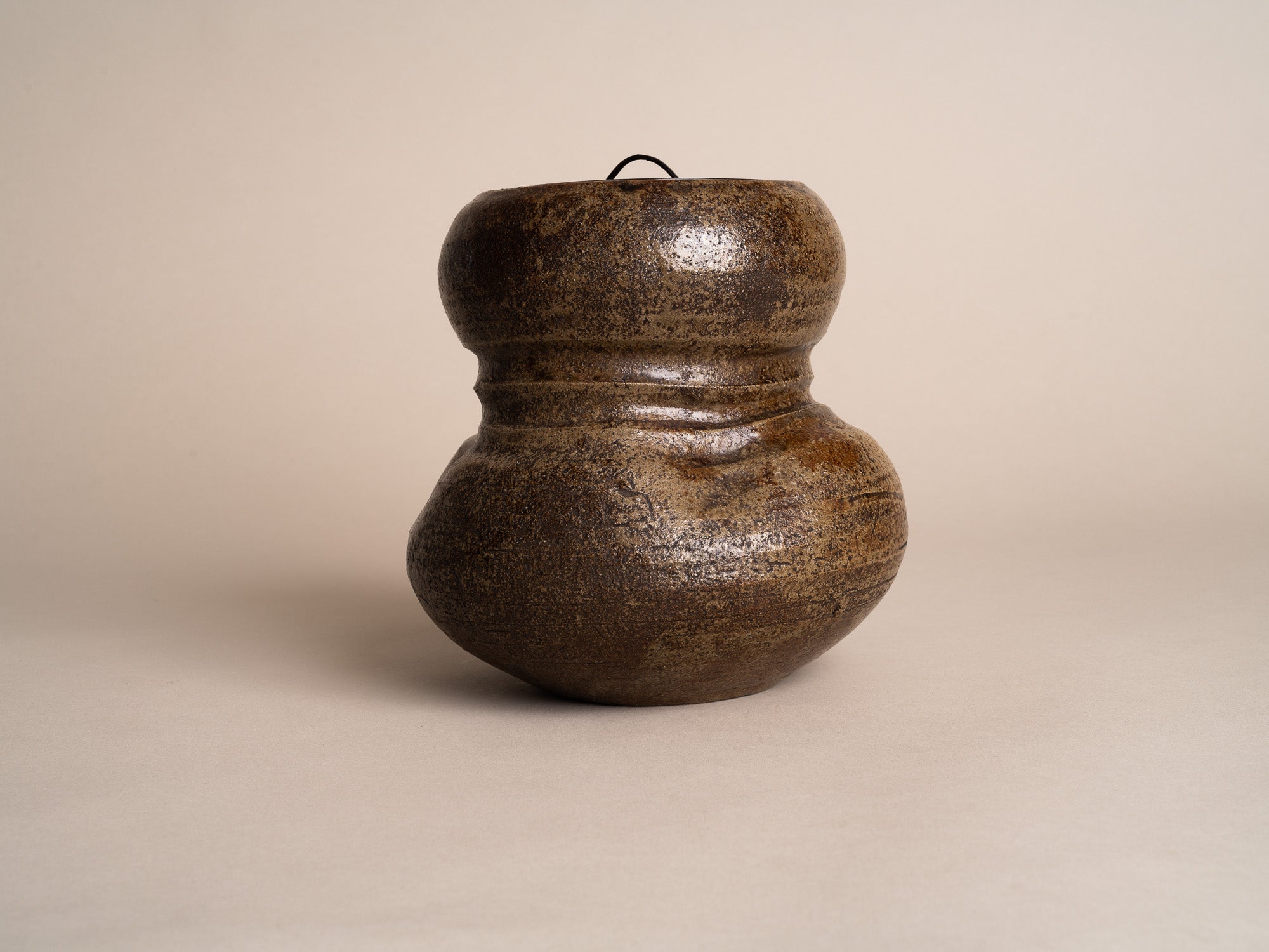 Mizusashi, Pot couvert à eau de type Seto, Japon (Fin époque Edo / ére Meiji)..Seto ware water pot Mizusashi , Japan (Late Edo period / Meiji Era)