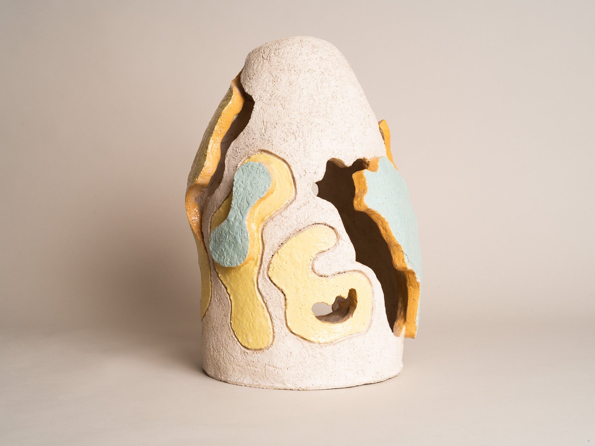 Lampe‑Sculpture postmoderne, France (vers 1985)..Sculptural postmodern lamp, France (Circa 1985)