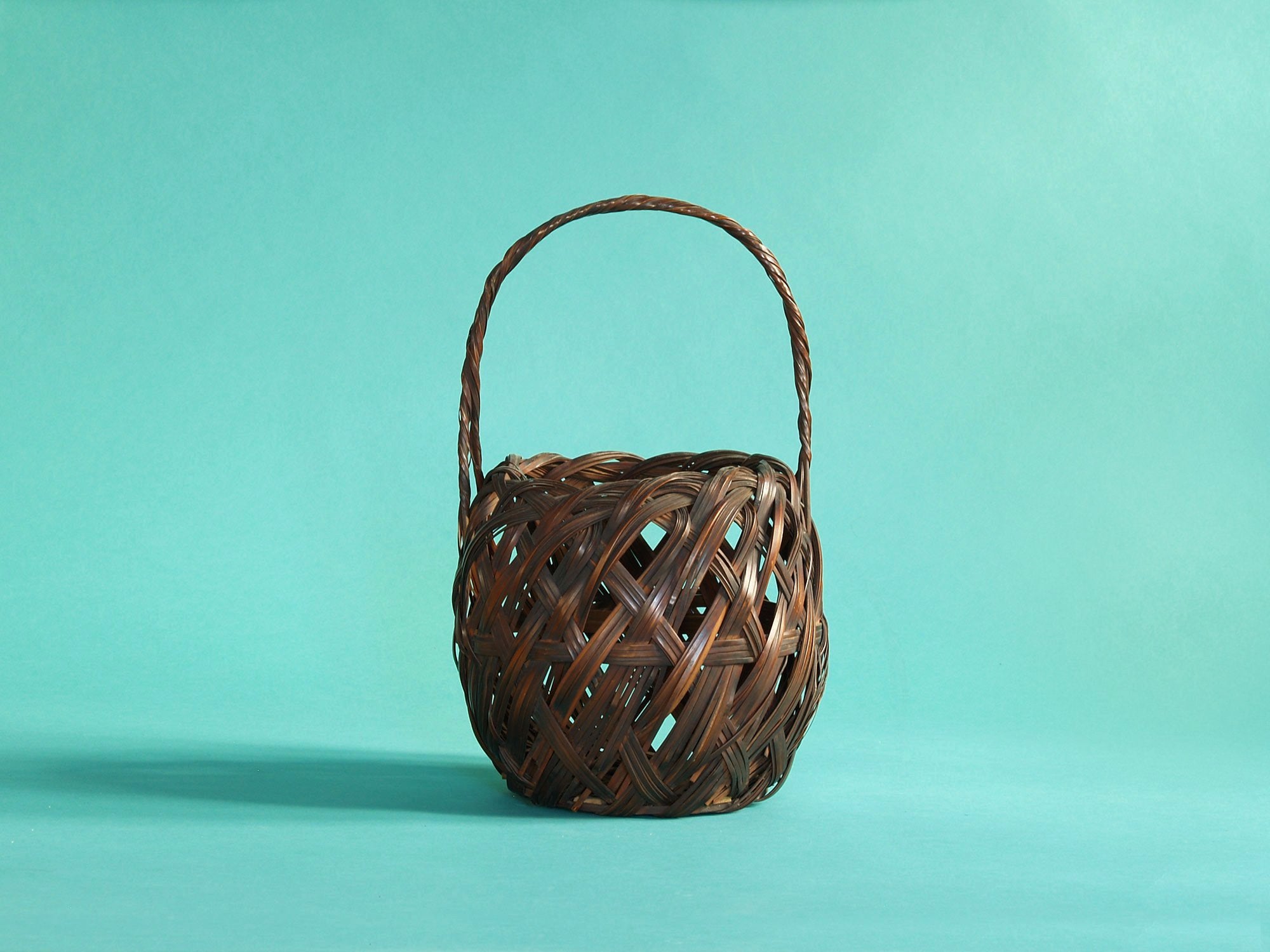 Hanakago, Panier en bambou pour l'ikebana, Japon (Ère Taishō / début ère Shōwa)..Huge Hanakago Ikebana bamboo basket, Japan (Taishō era / early Shōwa era)