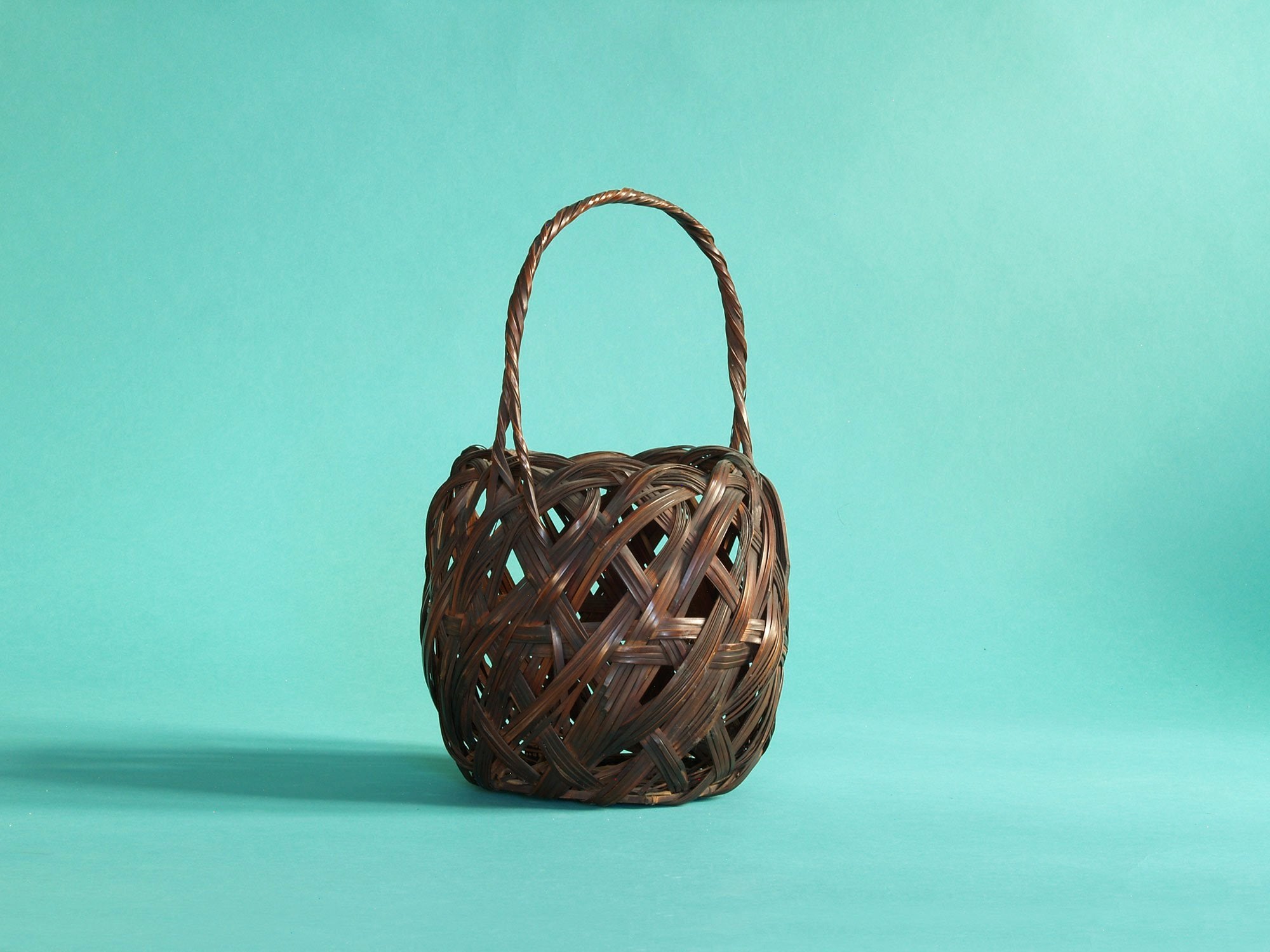 Hanakago, Panier en bambou pour l'ikebana, Japon (Ère Taishō / début ère Shōwa)..Huge Hanakago Ikebana bamboo basket, Japan (Taishō era / early Shōwa era)