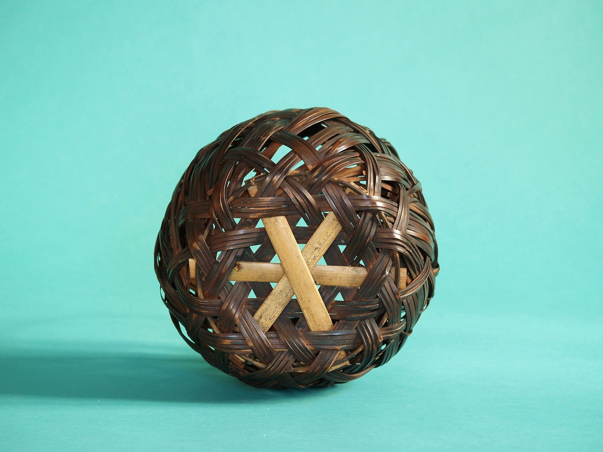 Hanakago, Panier en bambou pour l'ikebana, Japon (Ère Taishō / début ère Shōwa)..Huge Hanakago Ikebana bamboo basket, Japan (Taishō era / early Shōwa era)