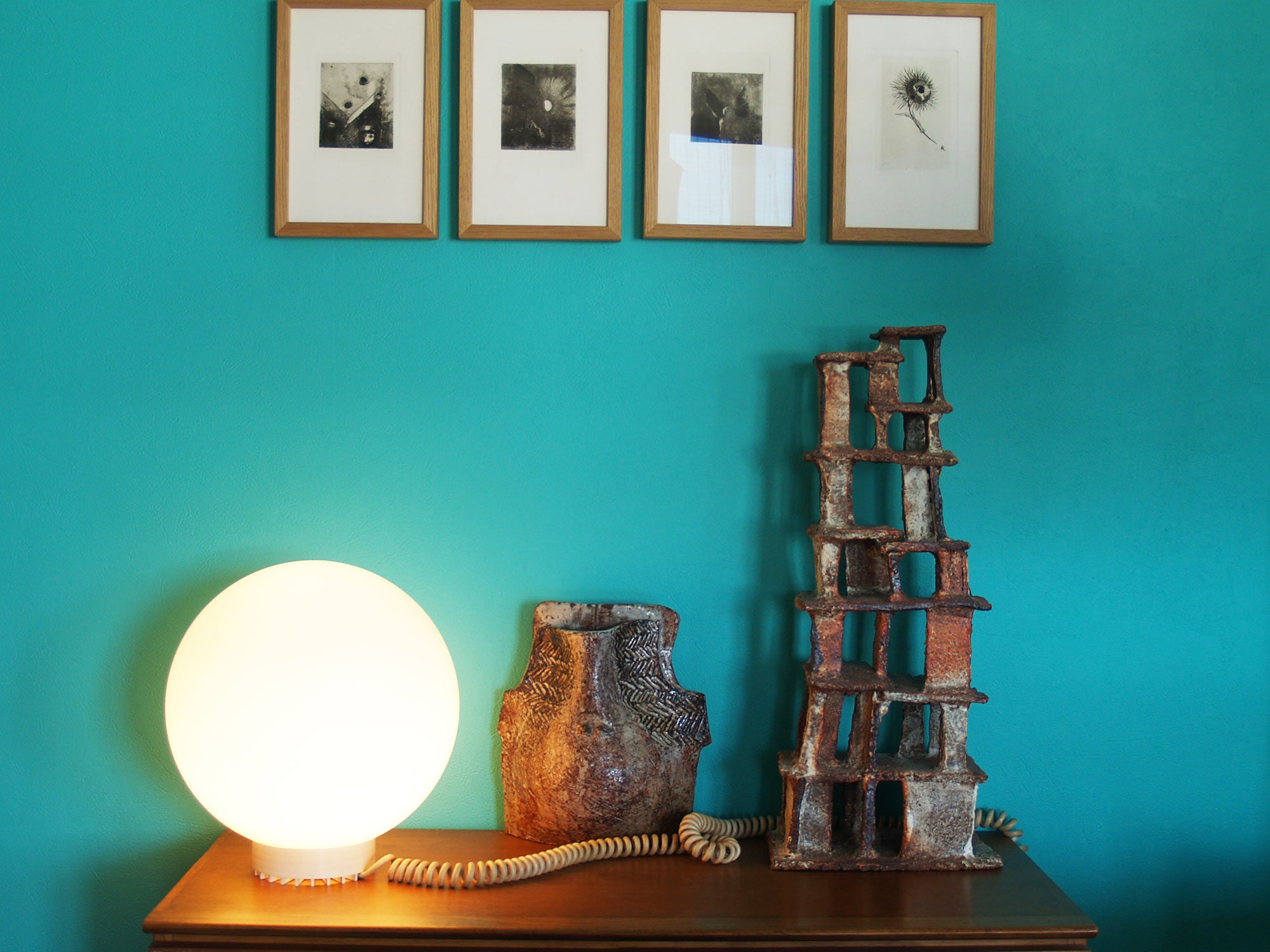 Lampe boule «futuriste», France (vers 1970)..Futuristic ballshaped Floor lamp, France (circa 1970)