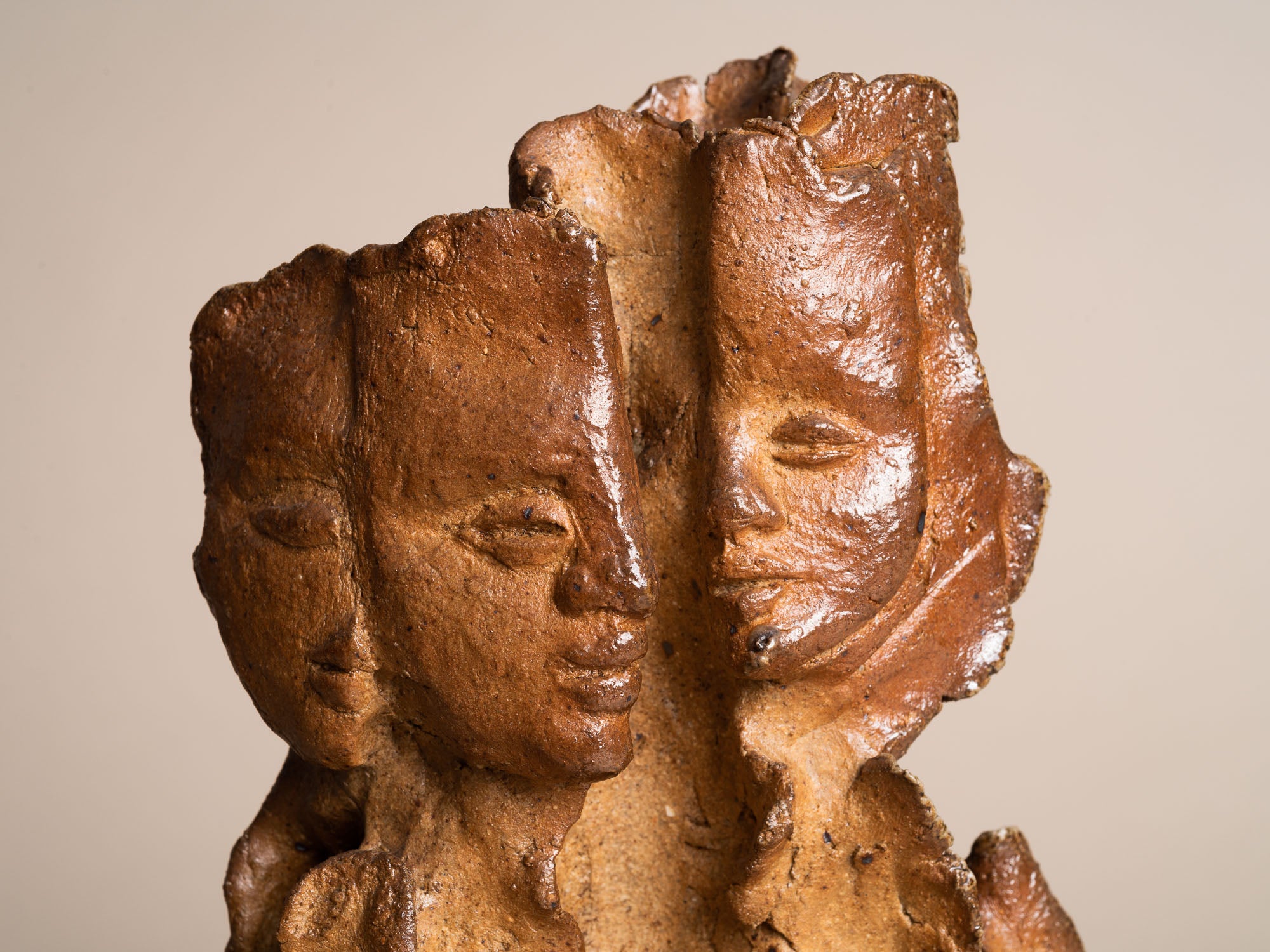 Sculpture "Chimère" de Janina Karczewska-Konieczna, Symposium de La Borne, France (1977) - Collection Girel & Grandpierre..Outstanding Sculpture from La Borne's Symposium by Janina Karczewska, France (1977) - Collection Girel & Grandpierre