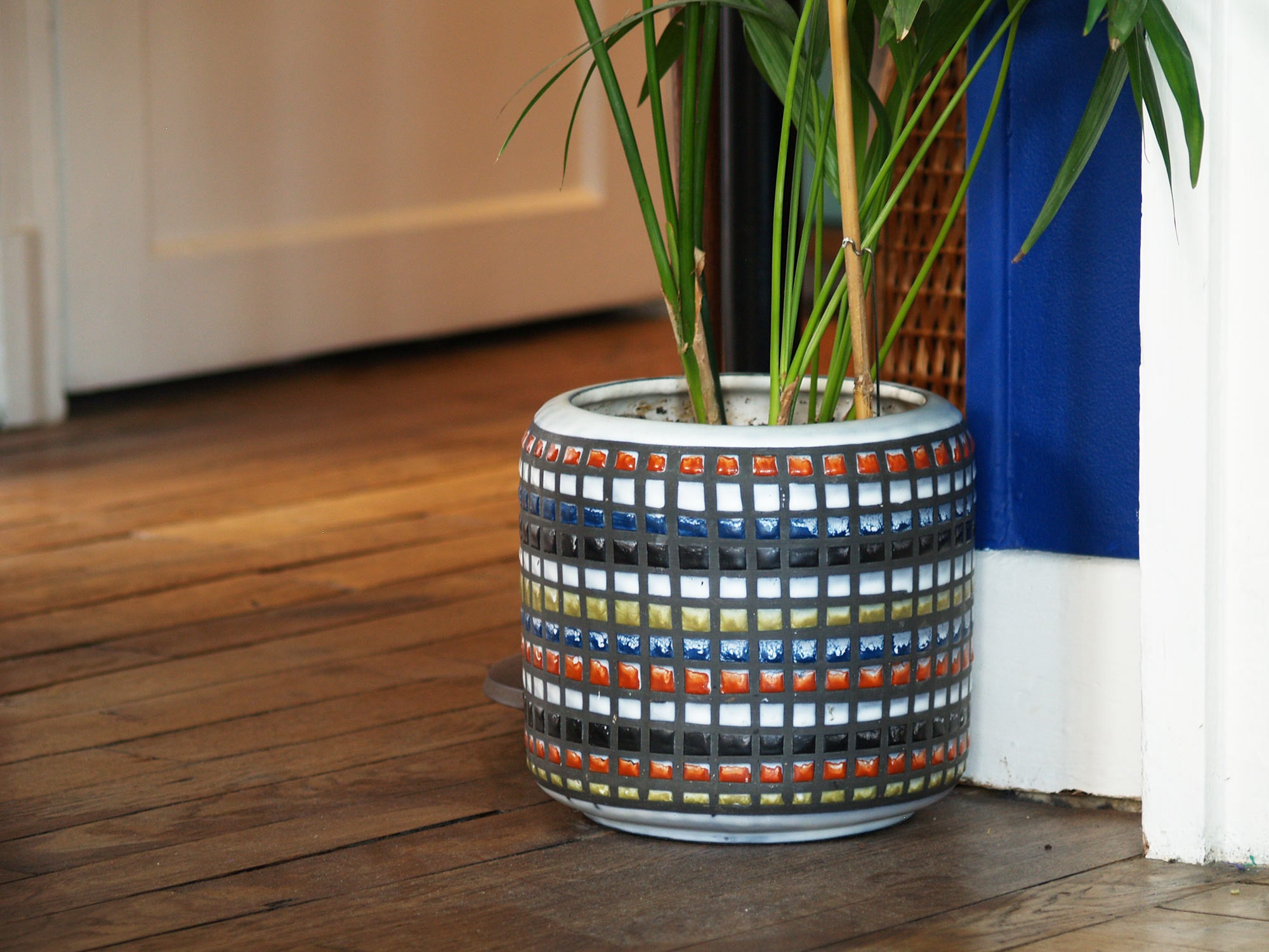 Vase / Pot de Roger Capron, France (vers 1955)..Vase / planter by Roger Capron - France (circa 1955)