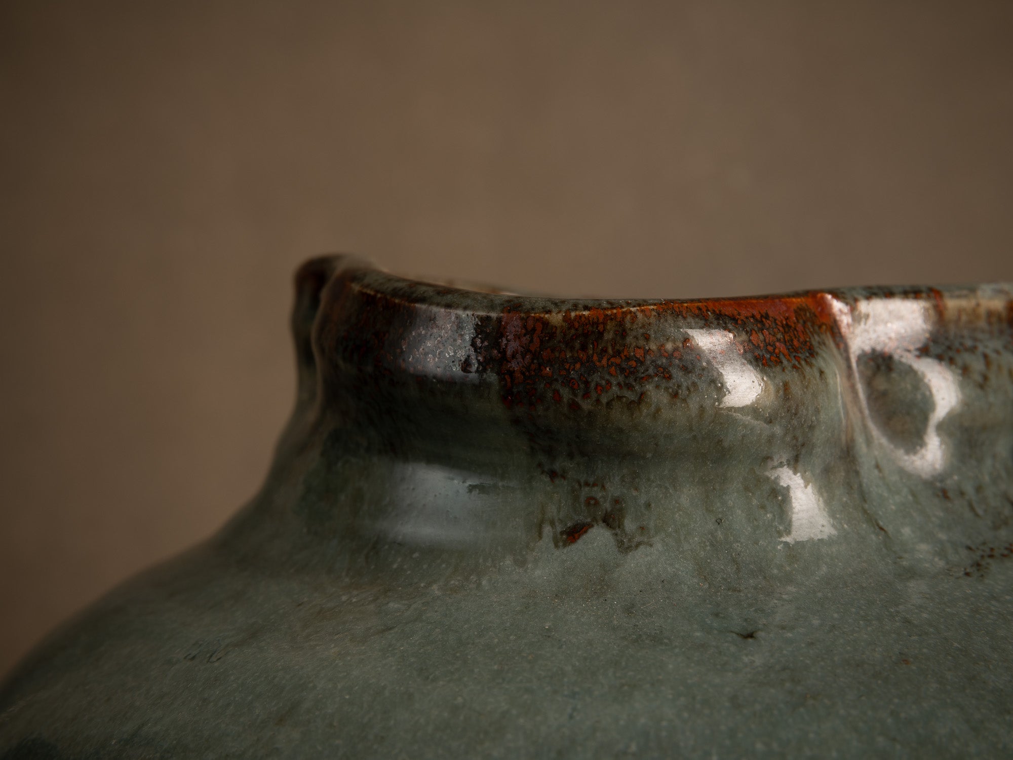 Rare grande jarre tsubo d'Hervé Rousseau à la Borne, France (vers 1983)..La Borne tsubo jar / pot by Hervé Rousseau, France (circa 1983)