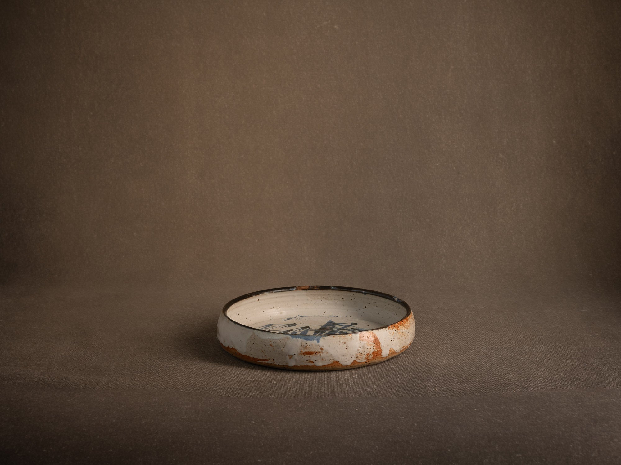 Coupe en grès à décor sumi-e de Jacques Marchand, France (Vers 1975)..Stoneware bowl with sumi-e decoration by Jacques Marchand, France (Circa 1975)