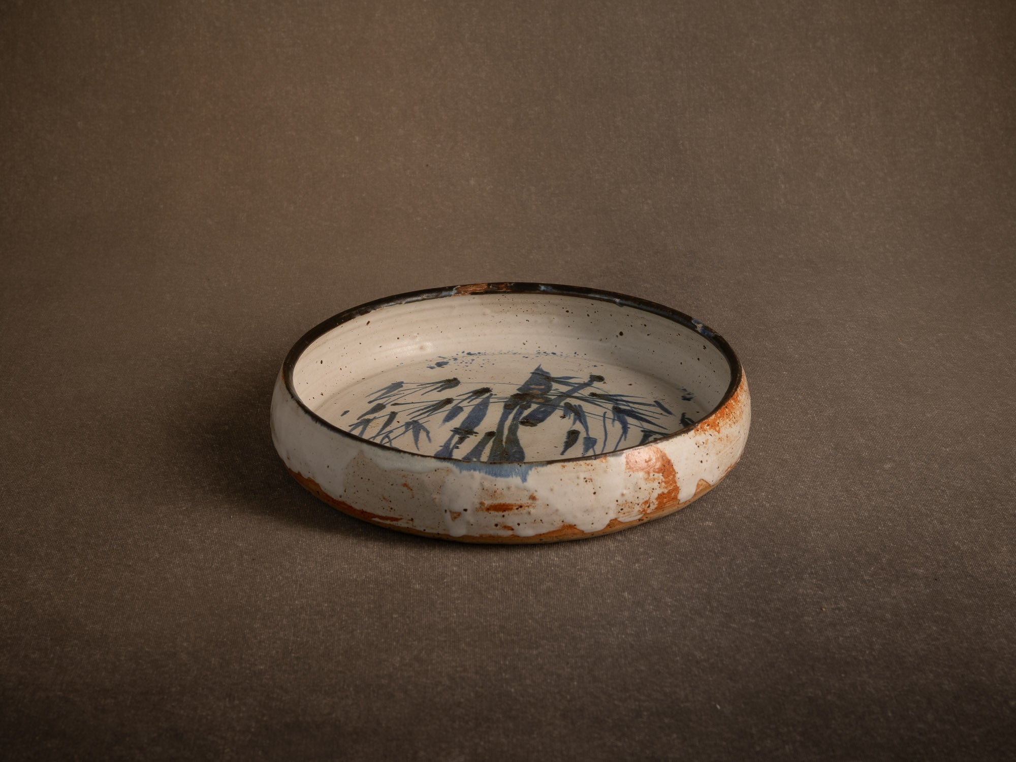 Coupe en grès à décor sumi-e de Jacques Marchand, France (Vers 1975)..Stoneware bowl with sumi-e decoration by Jacques Marchand, France (Circa 1975)