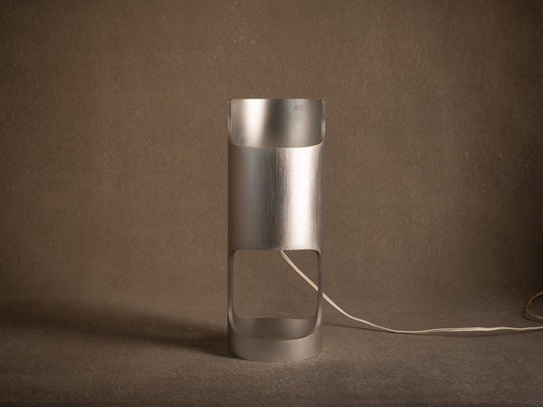 Lampe "bambou" en aluminium brossé, France (vers 1970)..Nijugiri Brushed aluminum bamboo-style lamp, France (circa 1970)