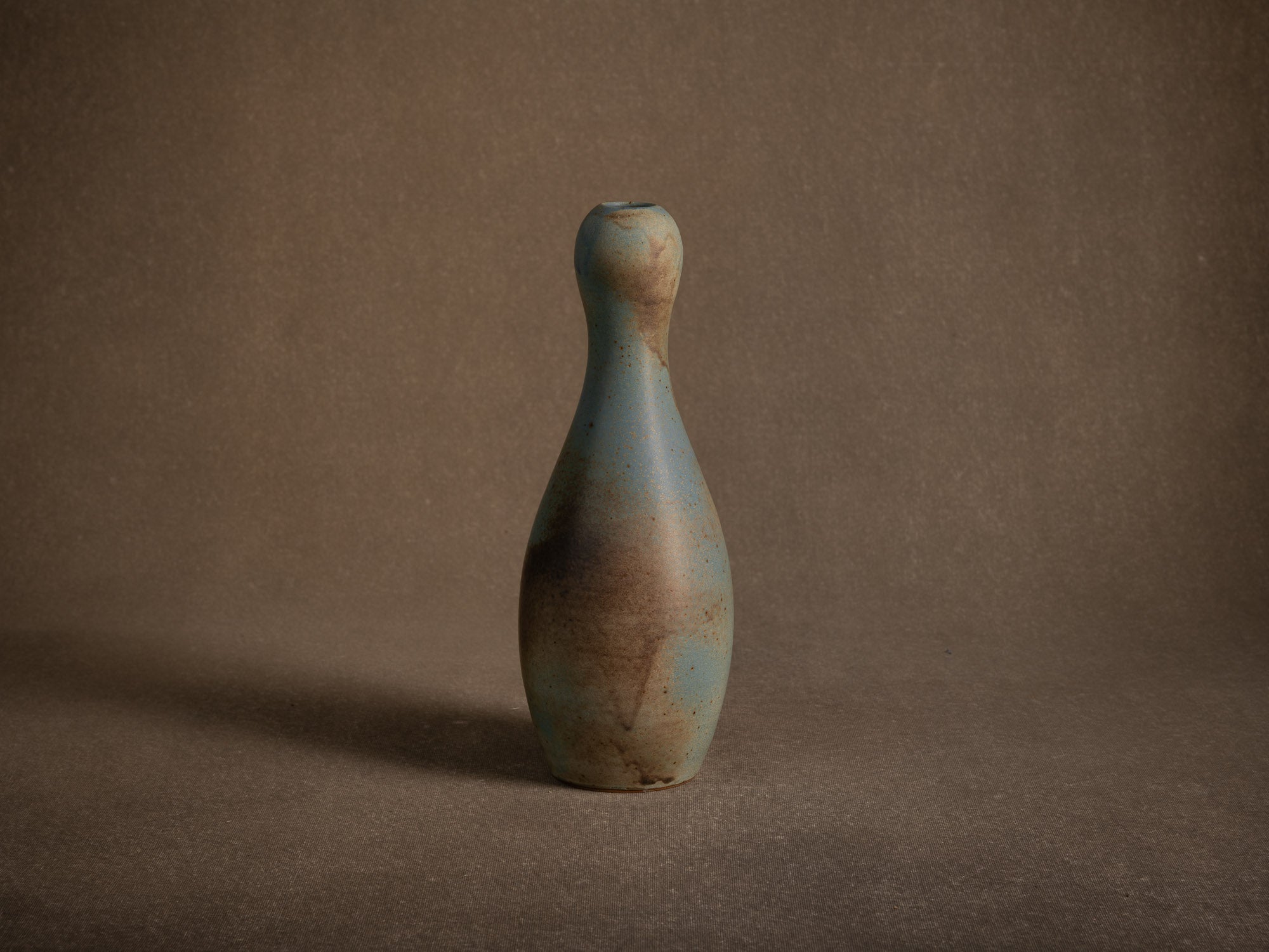 Vase coloquinte hyotan en grès de Roger Jacques, France (vers 1975)..Oustanding japonisme hyotan vase by Roger Jacques in Saint‑Amand‑en‑Puisaye, France (circa 1975)