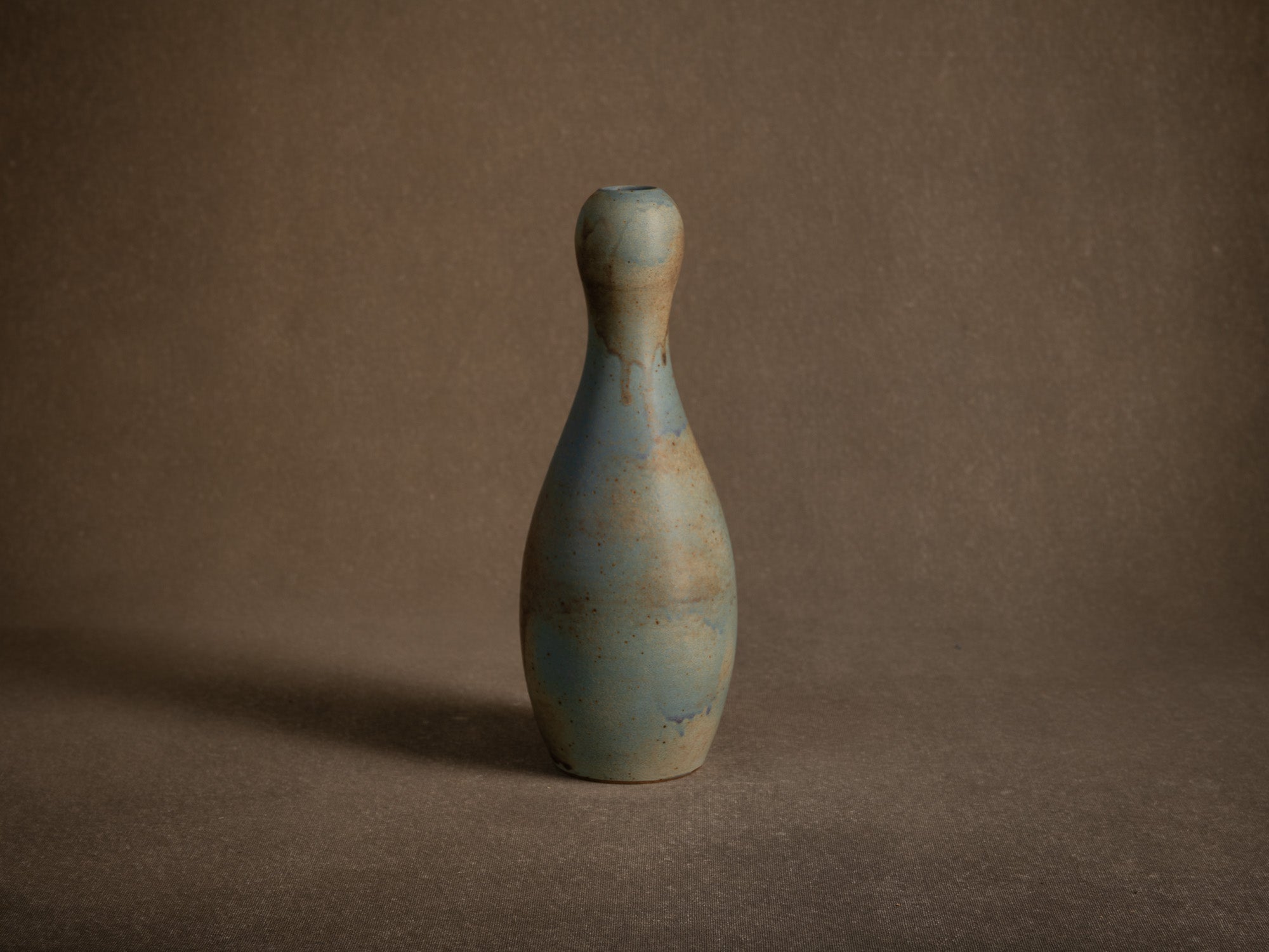 Vase coloquinte hyotan en grès de Roger Jacques, France (vers 1975)..Oustanding japonisme hyotan vase by Roger Jacques in Saint‑Amand‑en‑Puisaye, France (circa 1975)
