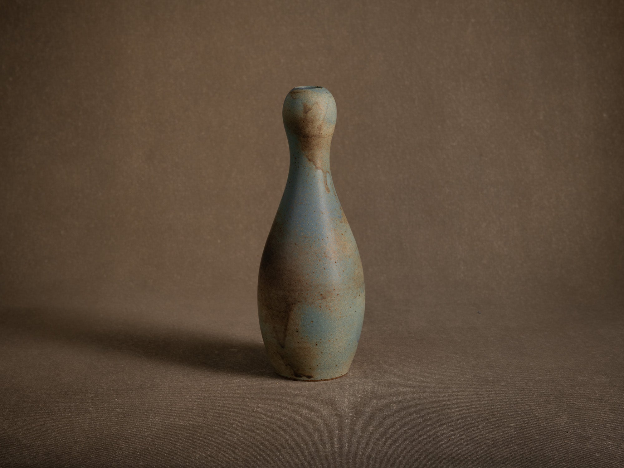 Vase coloquinte hyotan en grès de Roger Jacques, France (vers 1975)..Oustanding japonisme hyotan vase by Roger Jacques in Saint‑Amand‑en‑Puisaye, France (circa 1975)