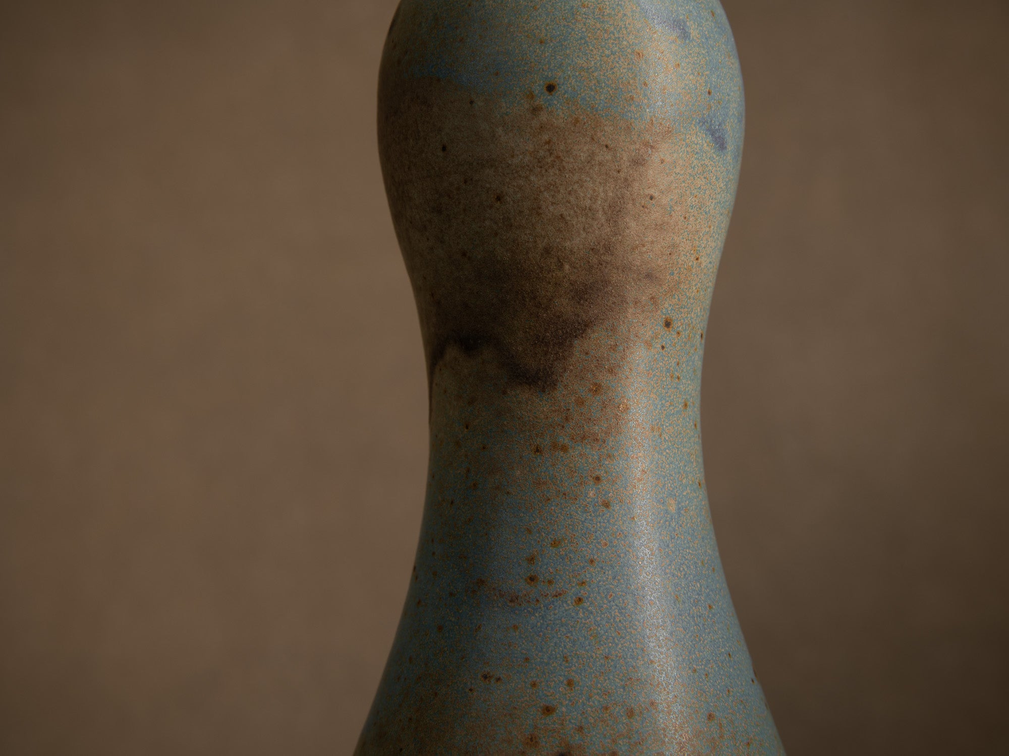 Vase coloquinte hyotan en grès de Roger Jacques, France (vers 1975)..Oustanding japonisme hyotan vase by Roger Jacques in Saint‑Amand‑en‑Puisaye, France (circa 1975)