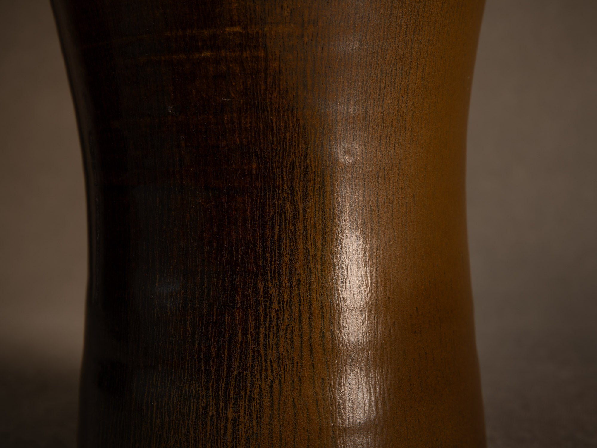 Vase meiping à émail fourrure de lièvre d’Antoine de Vinck, France (vers 1965)..Meiping hare's fur glaze vase by Antoine de Vinck, France (circa 1965)
