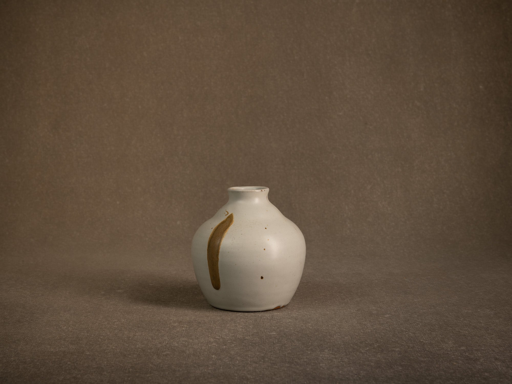 Vase boule en grès par Léon Pointu, France (vers 1930)..Stoneware japonisme vase by Léon Pointu, France (circa 1930)
