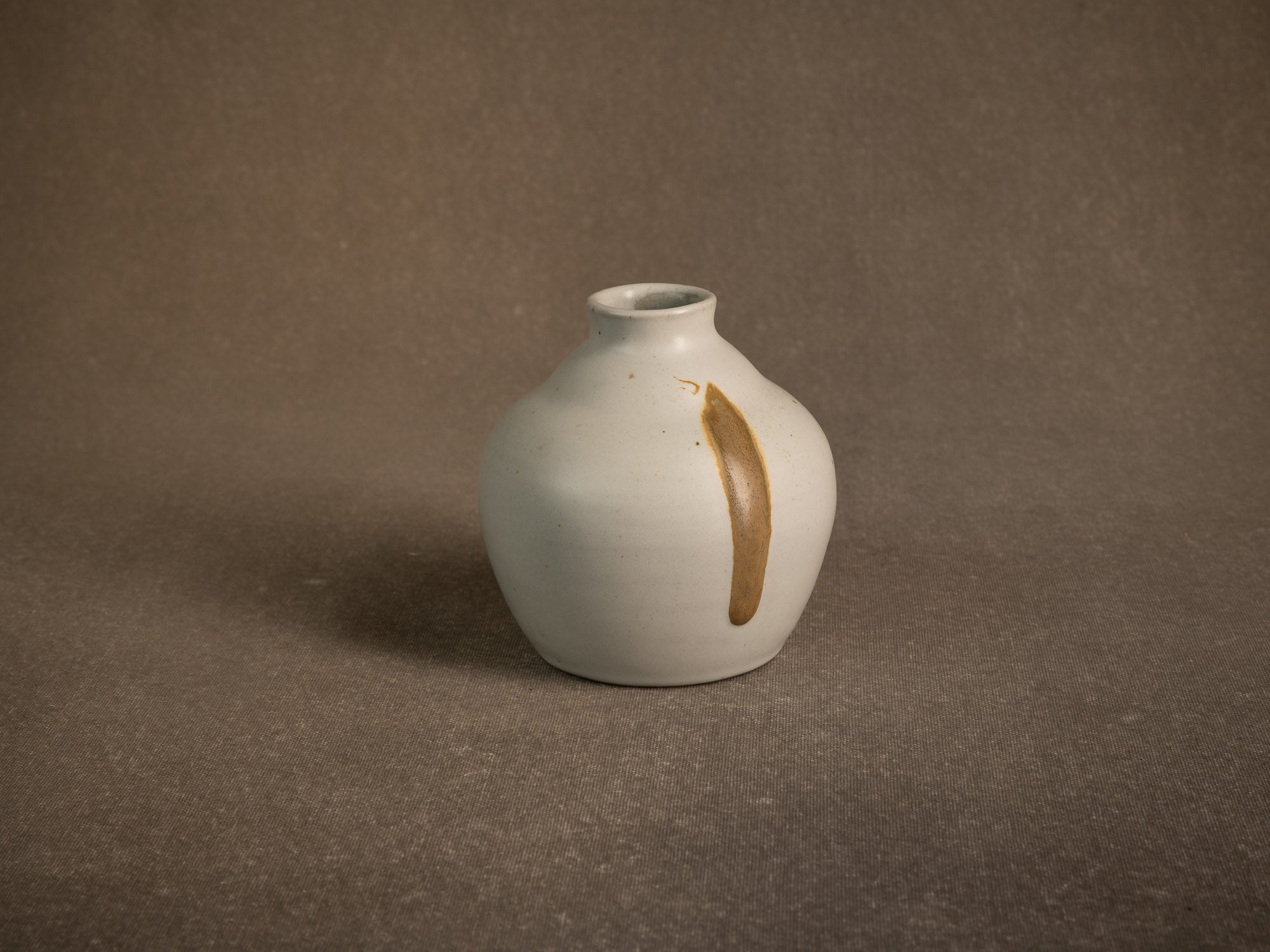 Vase boule en grès par Léon Pointu, France (vers 1930)..Stoneware japonisme vase by Léon Pointu, France (circa 1930)