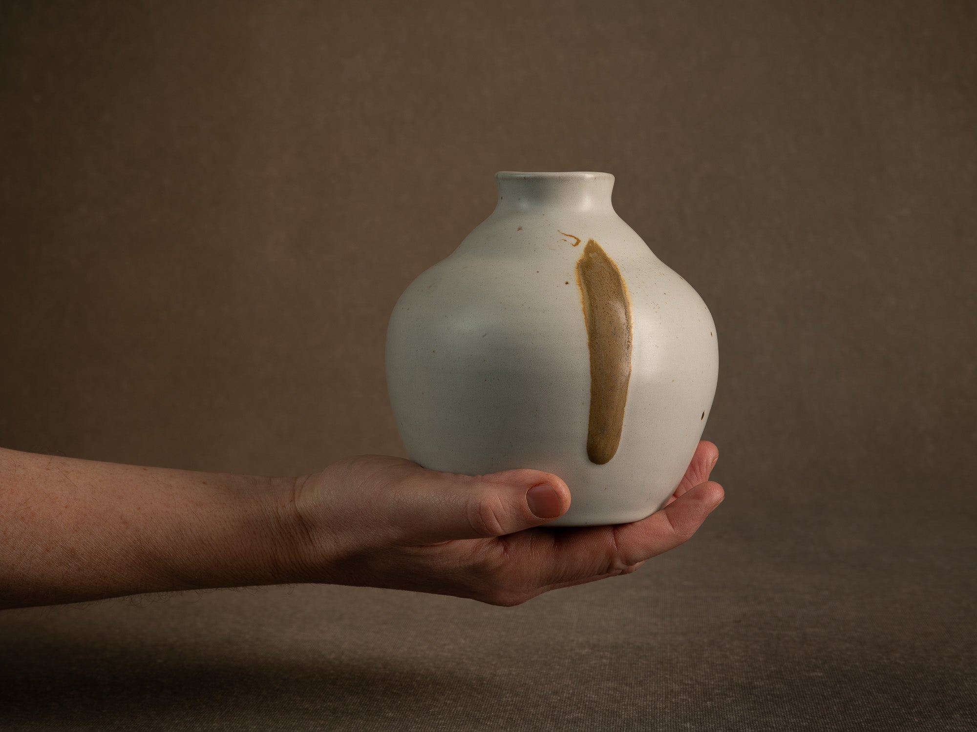 Vase boule en grès par Léon Pointu, France (vers 1930)..Stoneware japonisme vase by Léon Pointu, France (circa 1930)