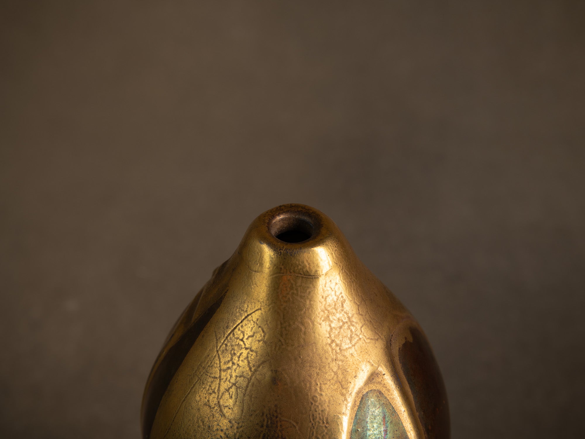 Remarquable vase Art Nouveau hyotan lustré à l'imitation des kintsugi signé G. Legrand, France (vers 1910-15)..Oustanding lustered japonisme double gourd vase by R.Legrand, France (circa 1910-15)
