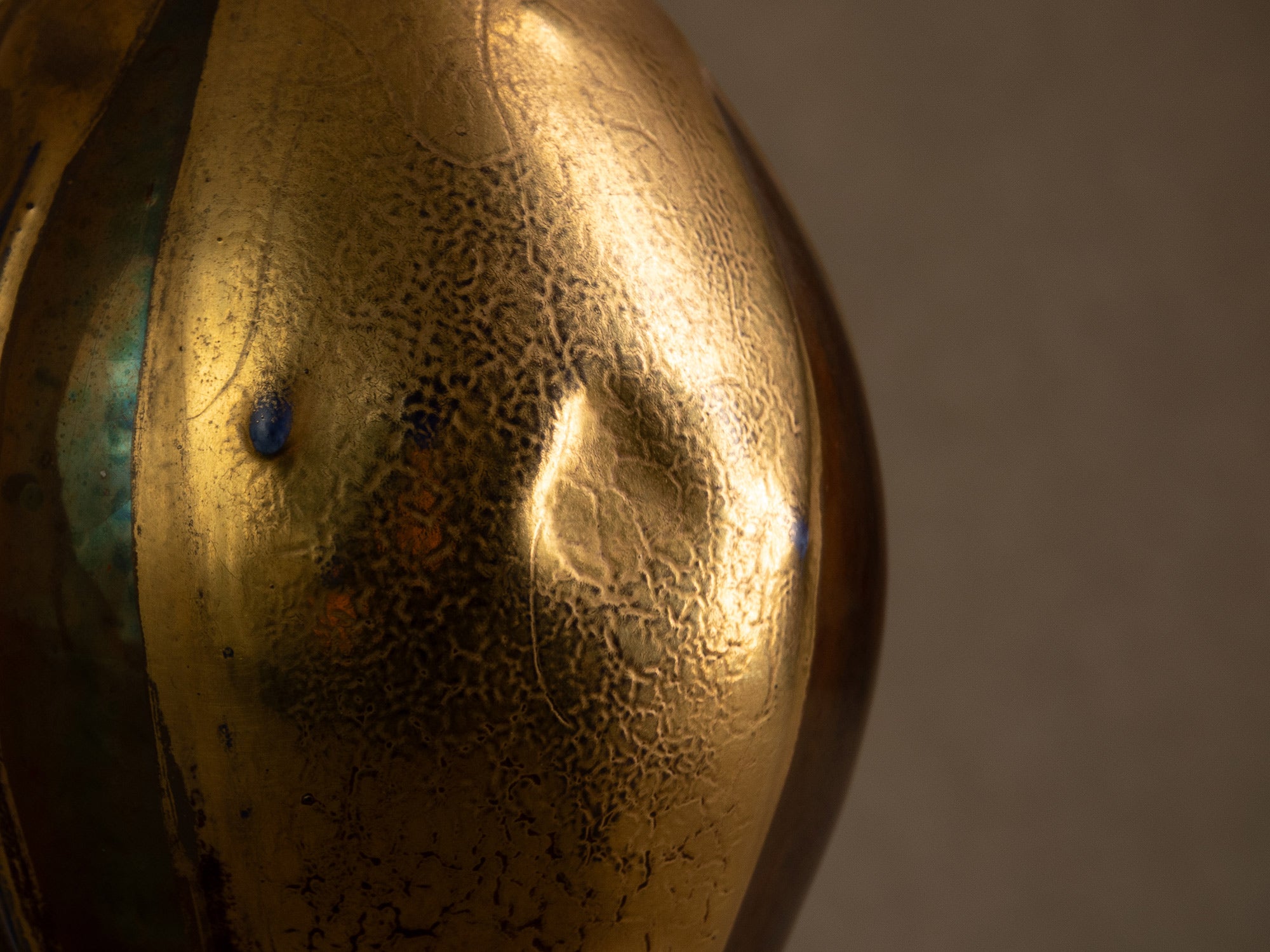 Remarquable vase Art Nouveau hyotan lustré à l'imitation des kintsugi signé G. Legrand, France (vers 1910-15)..Oustanding lustered japonisme double gourd vase by R.Legrand, France (circa 1910-15)