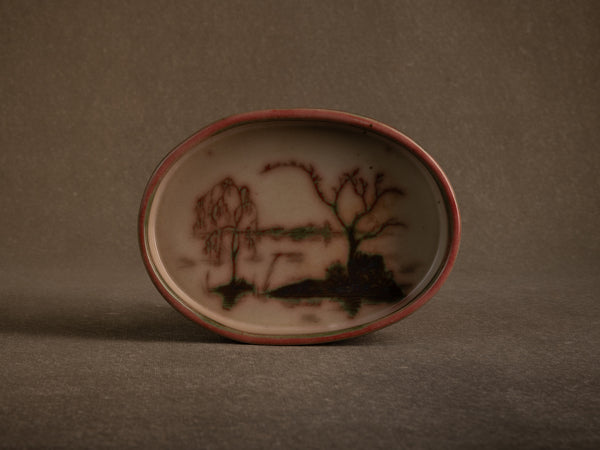 Coupe à bonsaï en grès de Bornholm par Thora Hjorth, Danemark (années 1920)..Bonsaï bowl pot with japonisme landscape in Bornholm stoneware by Thora Hjorth, Denmark (1920's)