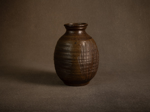 Jarre tsubo en grès de Jean‑Michel Doix, France (vers 1975)..Stoneware tsubo jar by Jean‑Michel Doix, France (c. 1975)