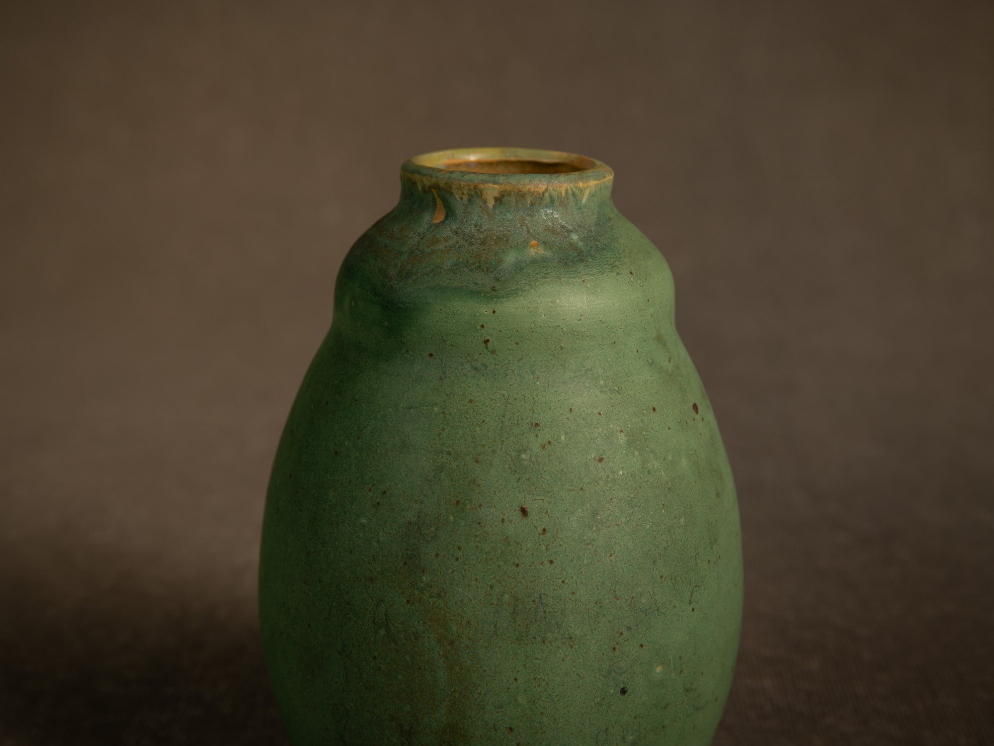 Vase tokkuri en grès de Jean Garillon à Soufflenheim, France (vers 1920)..Nice tokkuri gourd-shaped stoneware vase by Jean Garillon in Soufflenheim, France (circa 1920)