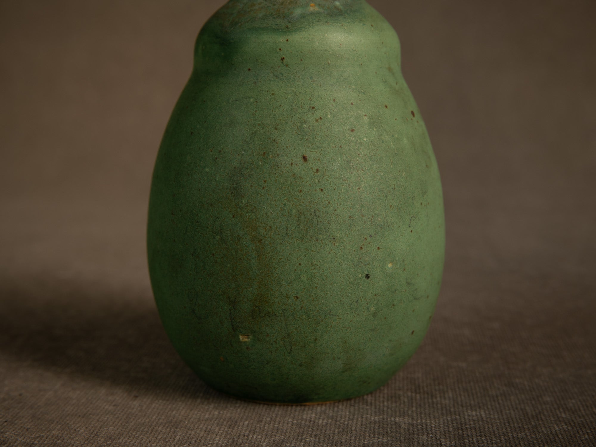 Vase tokkuri en grès de Jean Garillon à Soufflenheim, France (vers 1920)..Nice tokkuri gourd-shaped stoneware vase by Jean Garillon in Soufflenheim, France (circa 1920)