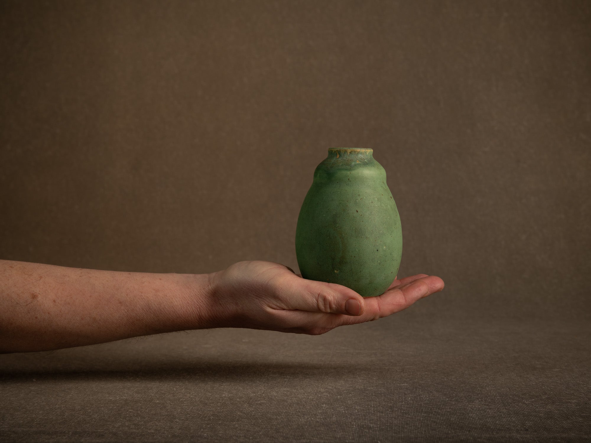 Vase tokkuri en grès de Jean Garillon à Soufflenheim, France (vers 1920)..Nice tokkuri gourd-shaped stoneware vase by Jean Garillon in Soufflenheim, France (circa 1920)