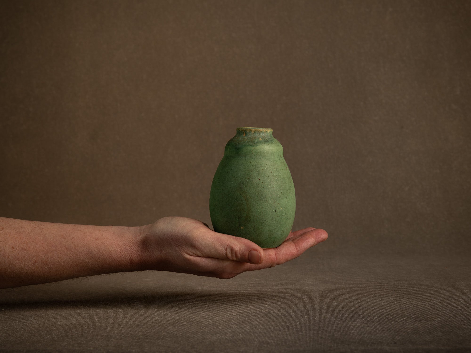 Vase tokkuri en grès de Jean Garillon à Soufflenheim, France (vers 1920)..Nice tokkuri gourd-shaped stoneware vase by Jean Garillon in Soufflenheim, France (circa 1920)