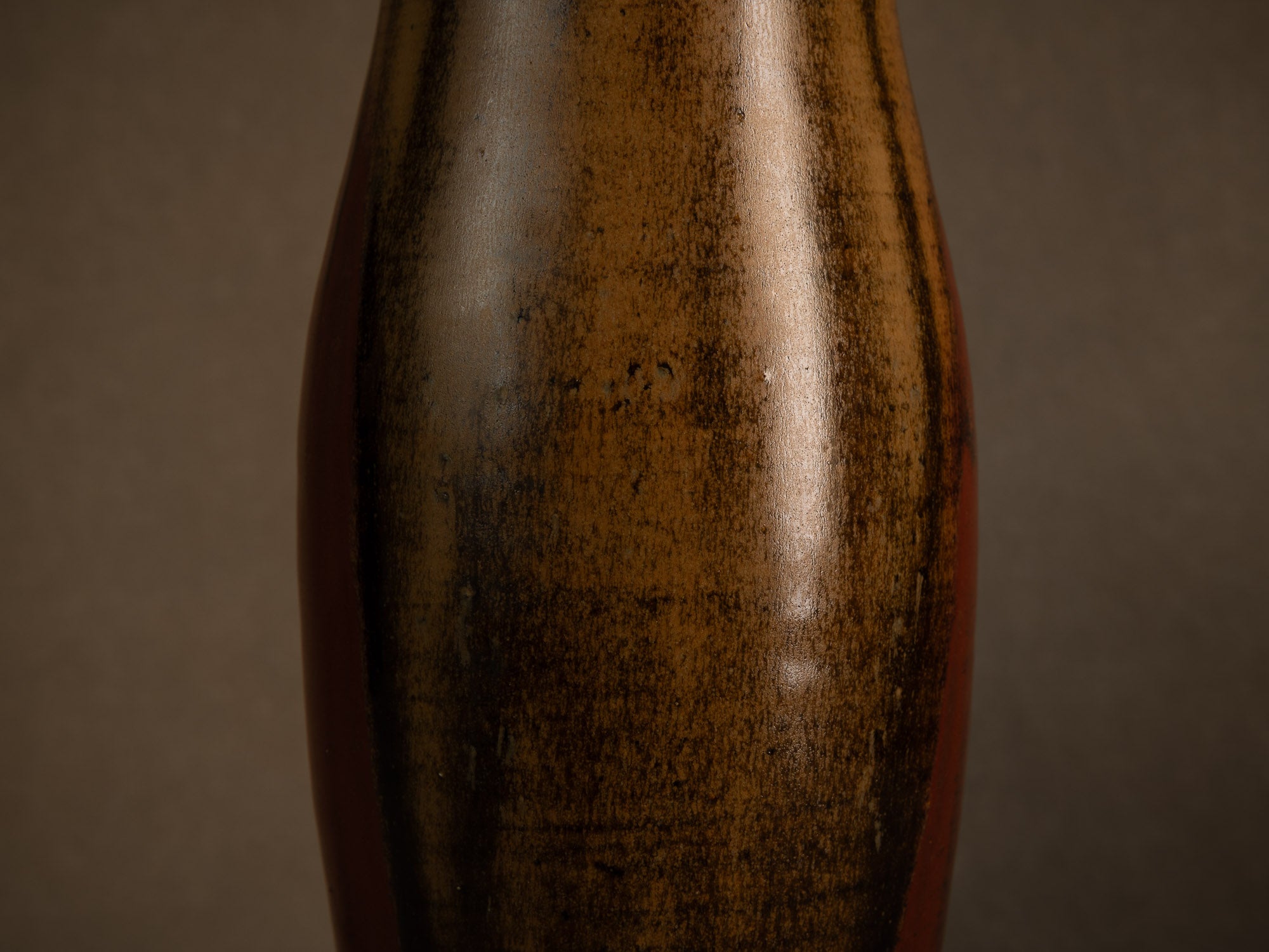 Important vase en grès tenmoku de Patrice Rouby à Souspierre, France (1978)..Important tenmoku stoneware vase by Patrice Rouby in Souspierre, France (1978)